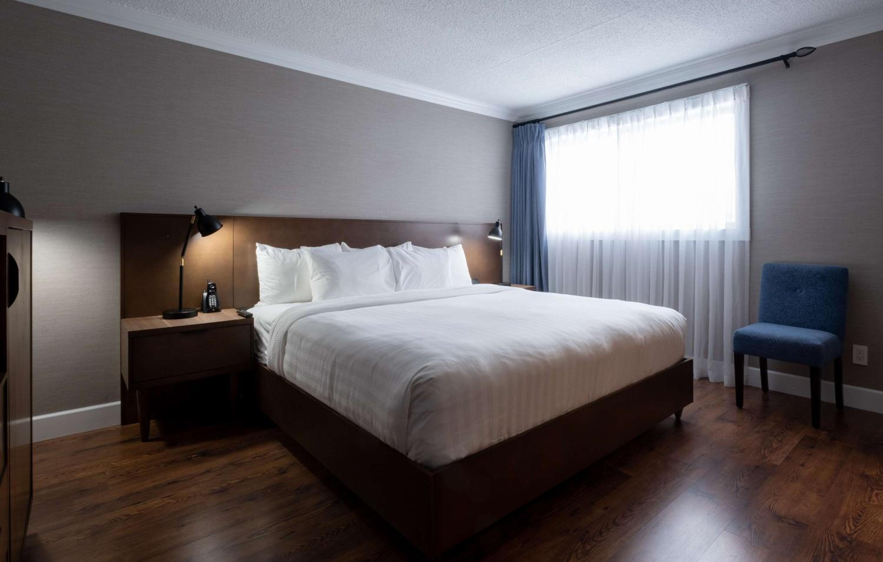 King Suite with Spa Bath photo 2