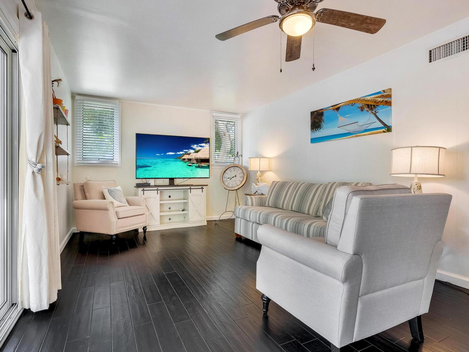 Three-Bedroom House photo 2