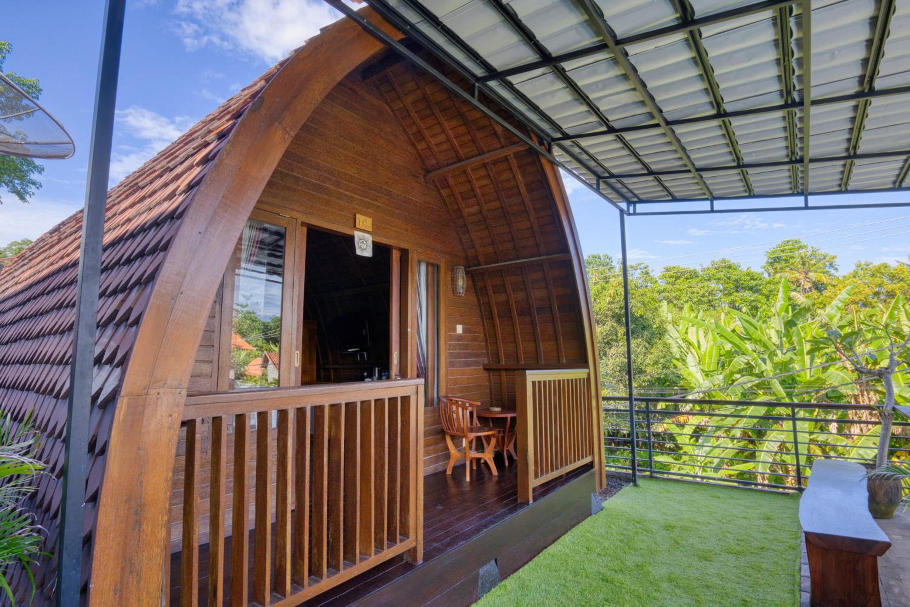 Double Room with Balcony - Photo 18