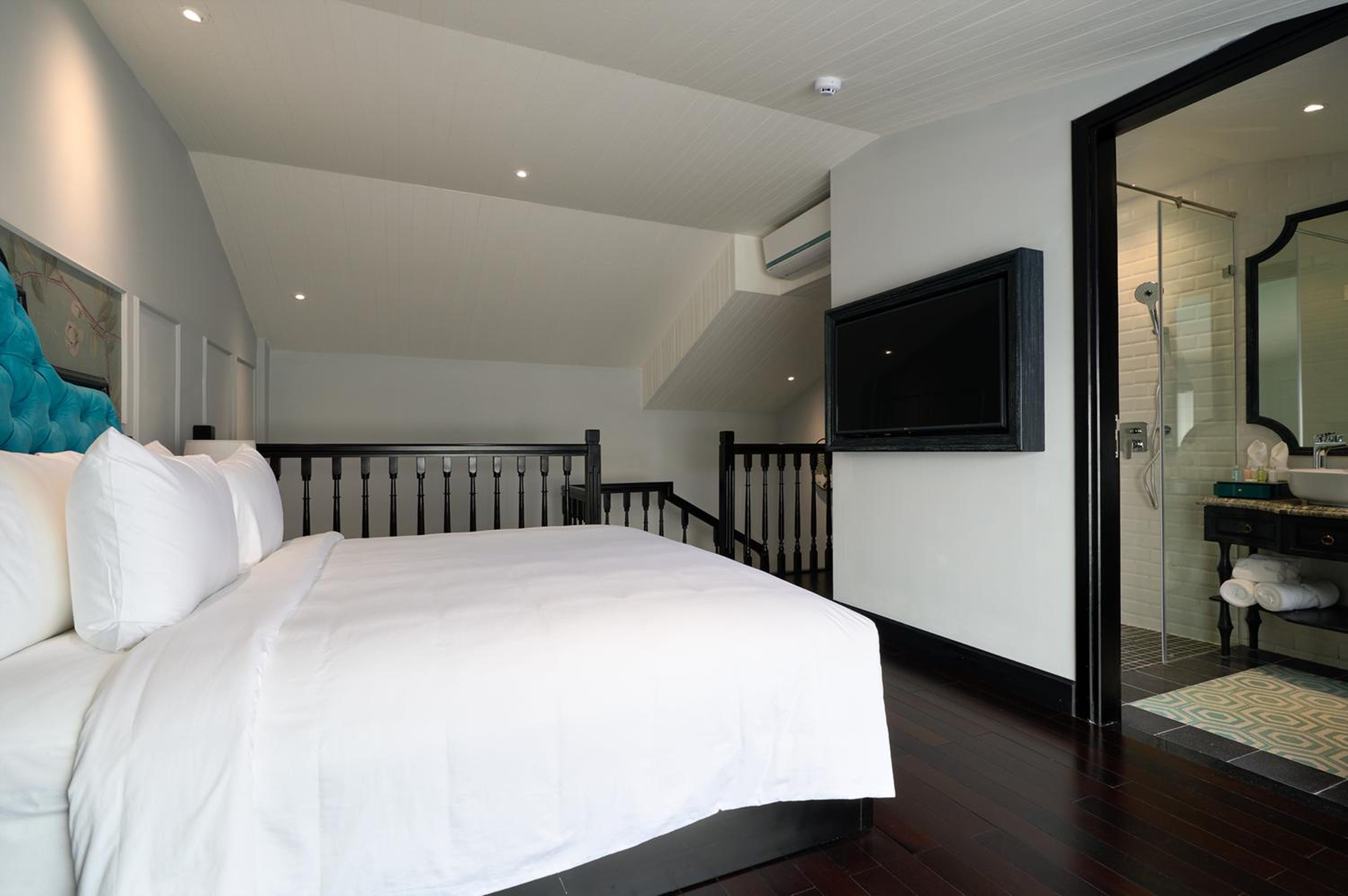 Duplex Suite - Photo 3