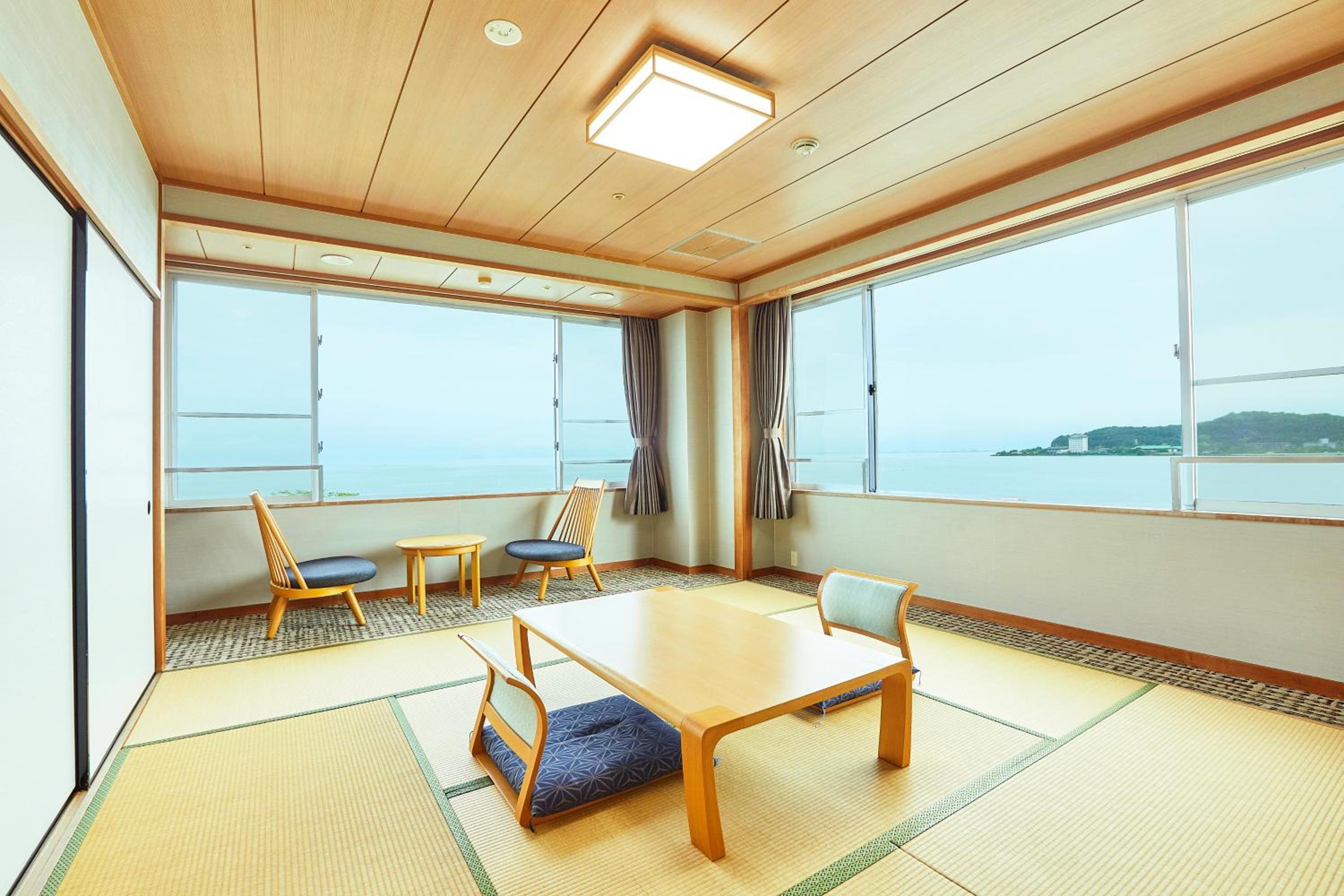 Corner View Japanese-style Room with 8 Tatami photo 1