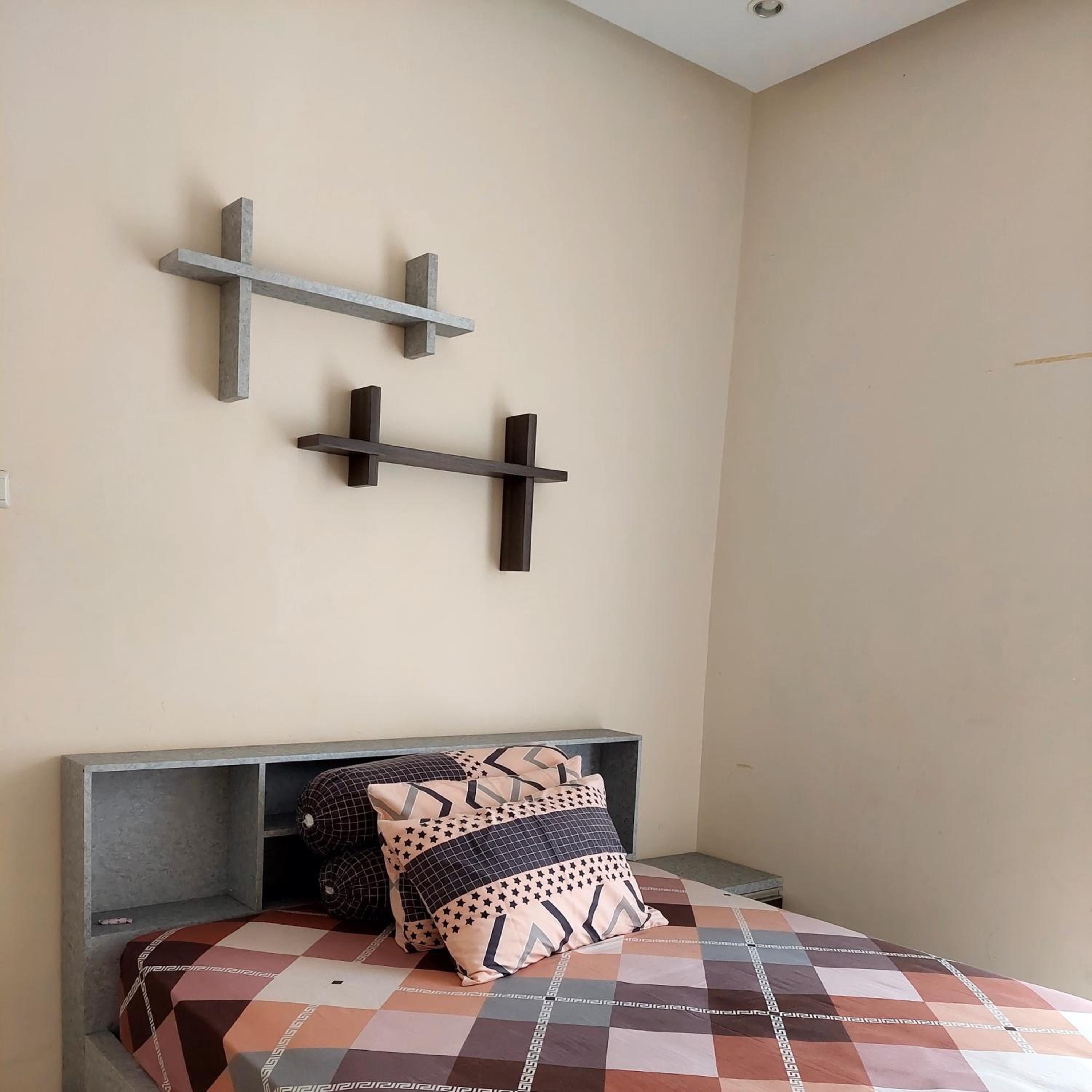 Three-Bedroom House photo 3