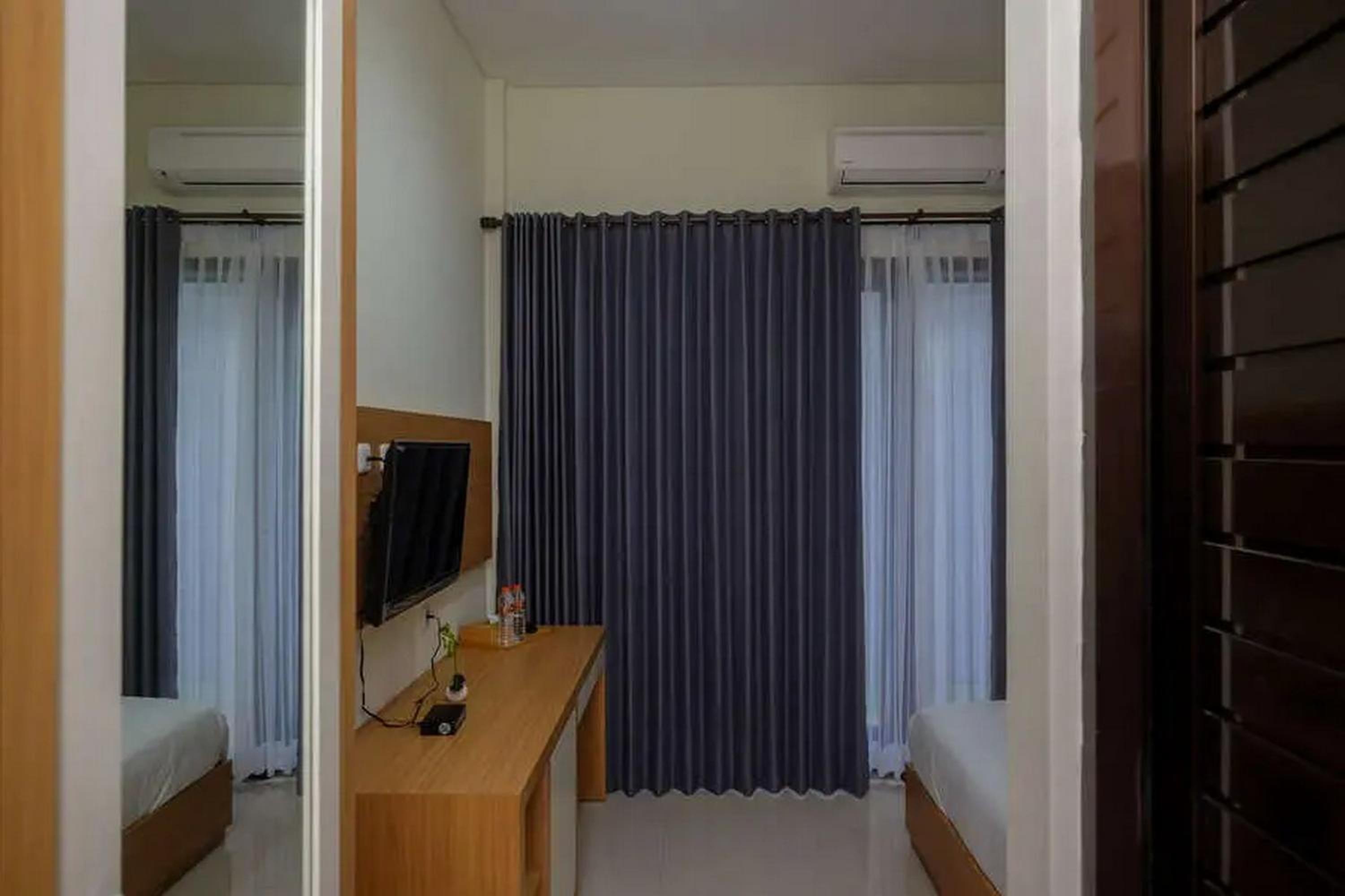 Economy Double Room photo 3