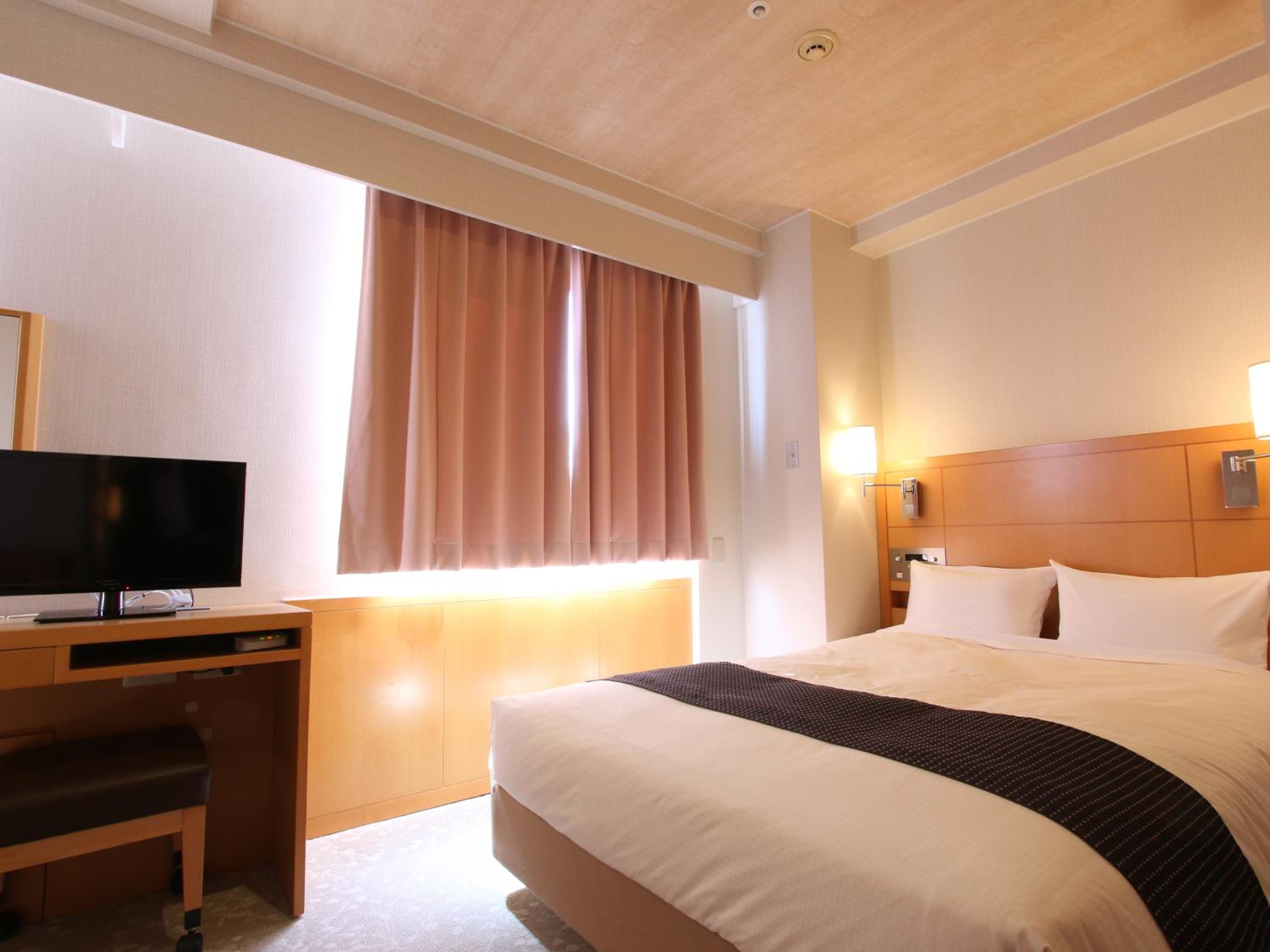 Double or Twin Room - Smoking (E-Cigarettes Only) - Photo 1