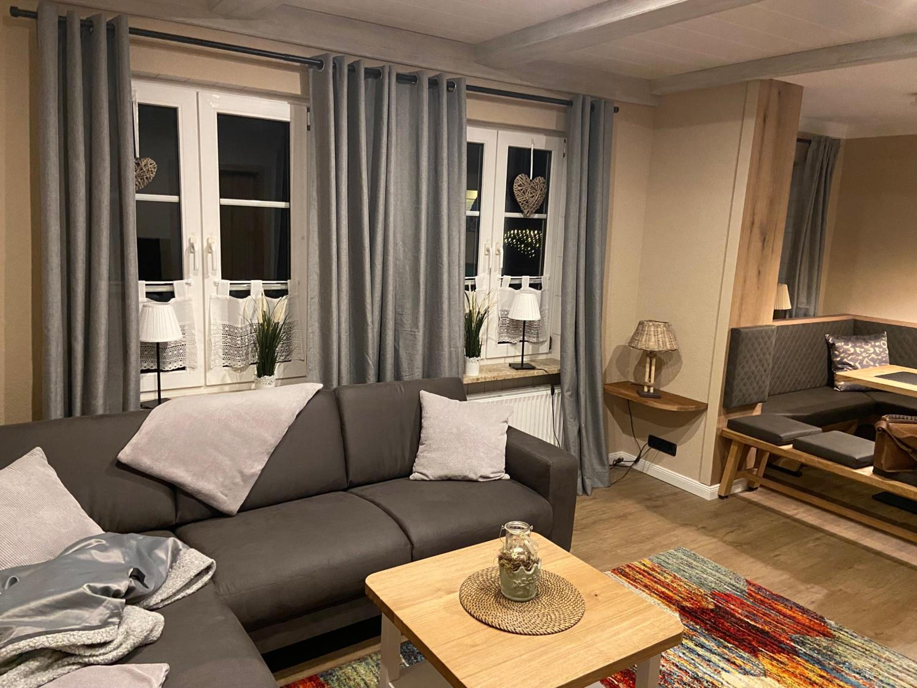 One-Bedroom House photo 1