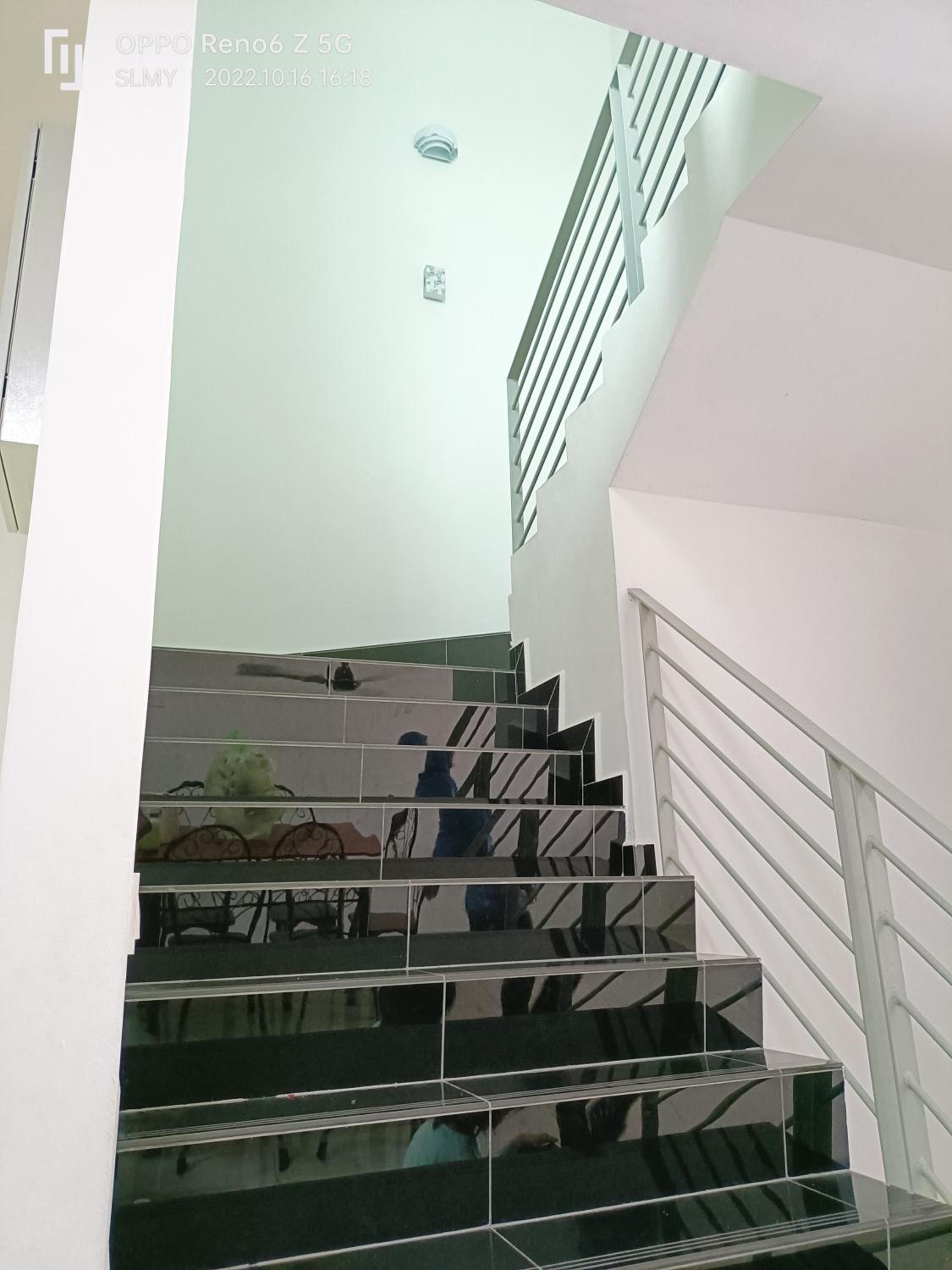 Four-Bedroom House photo 2