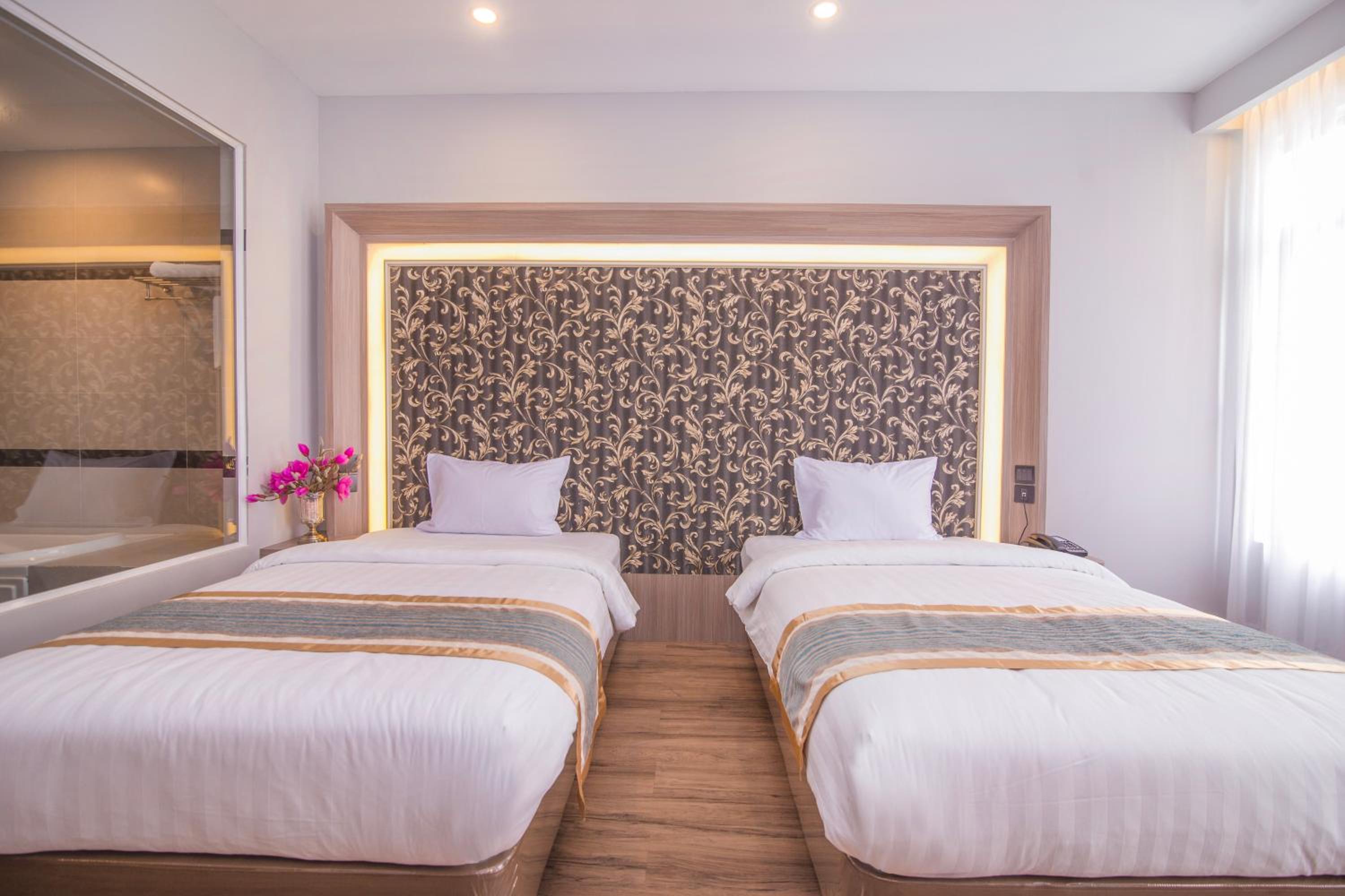Deluxe Twin Room - Photo 5