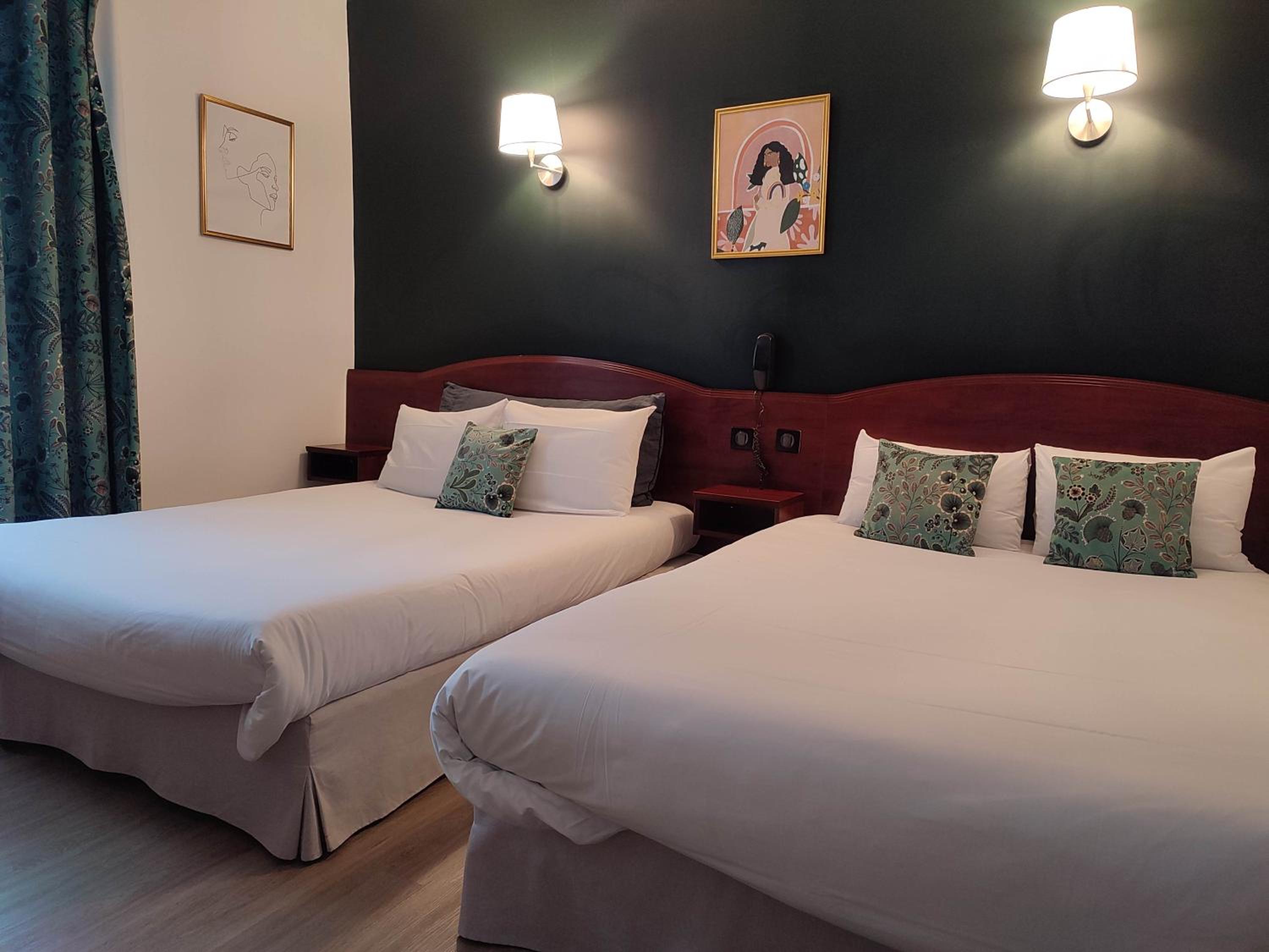 Quadruple Room - Photo 4