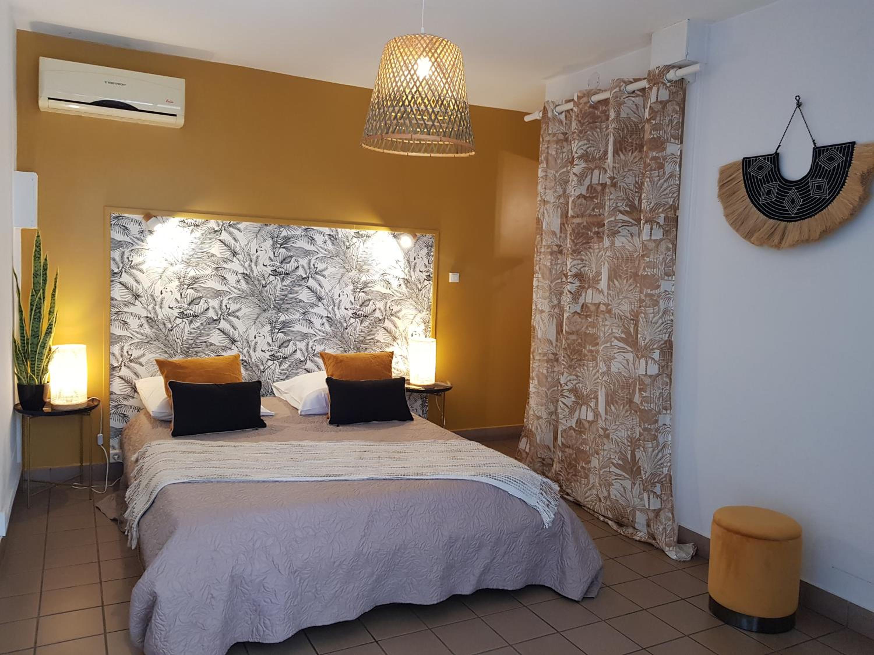 Ground Floor Double Room with Terrace - Photo 3