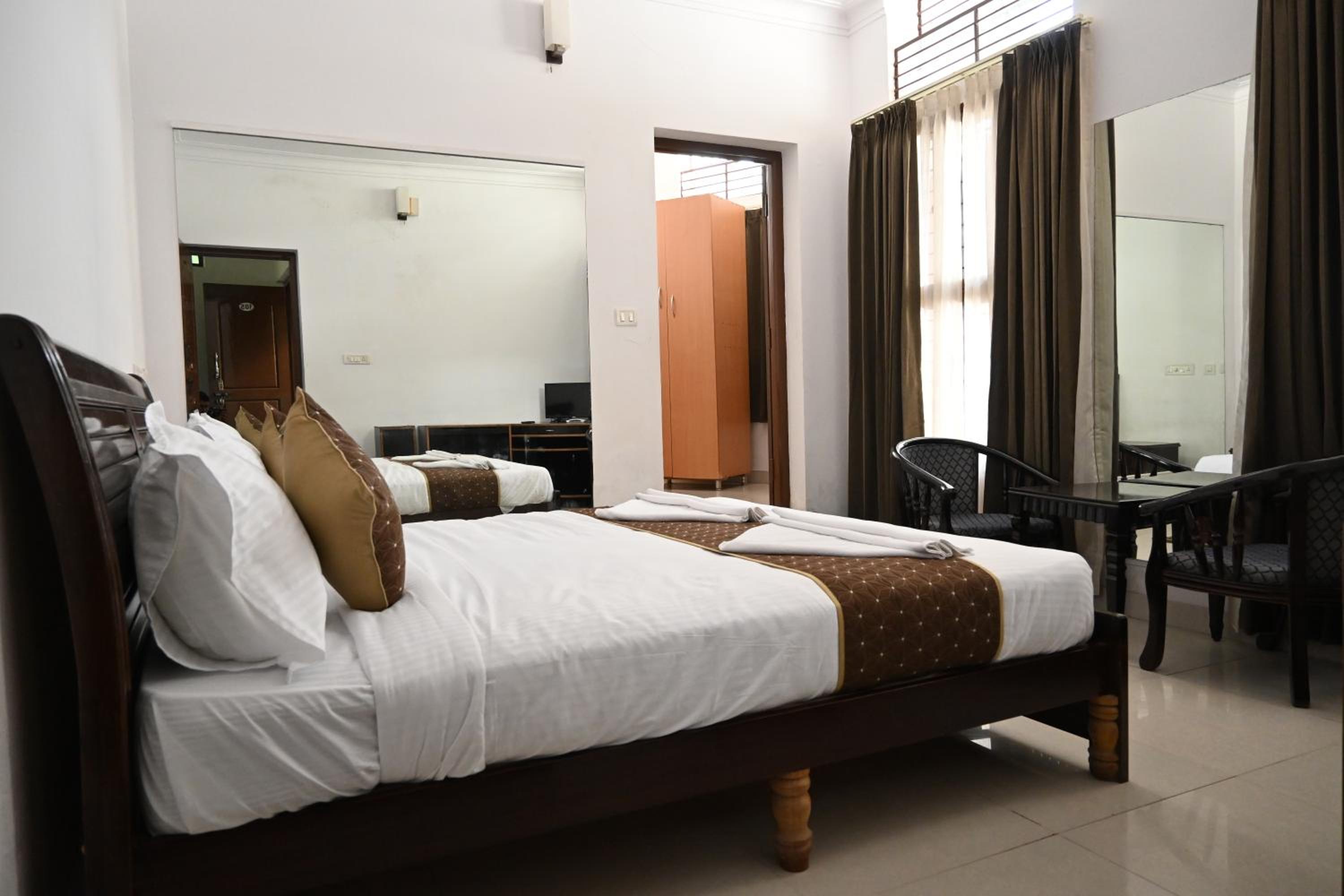 Deluxe Double Room photo 3
