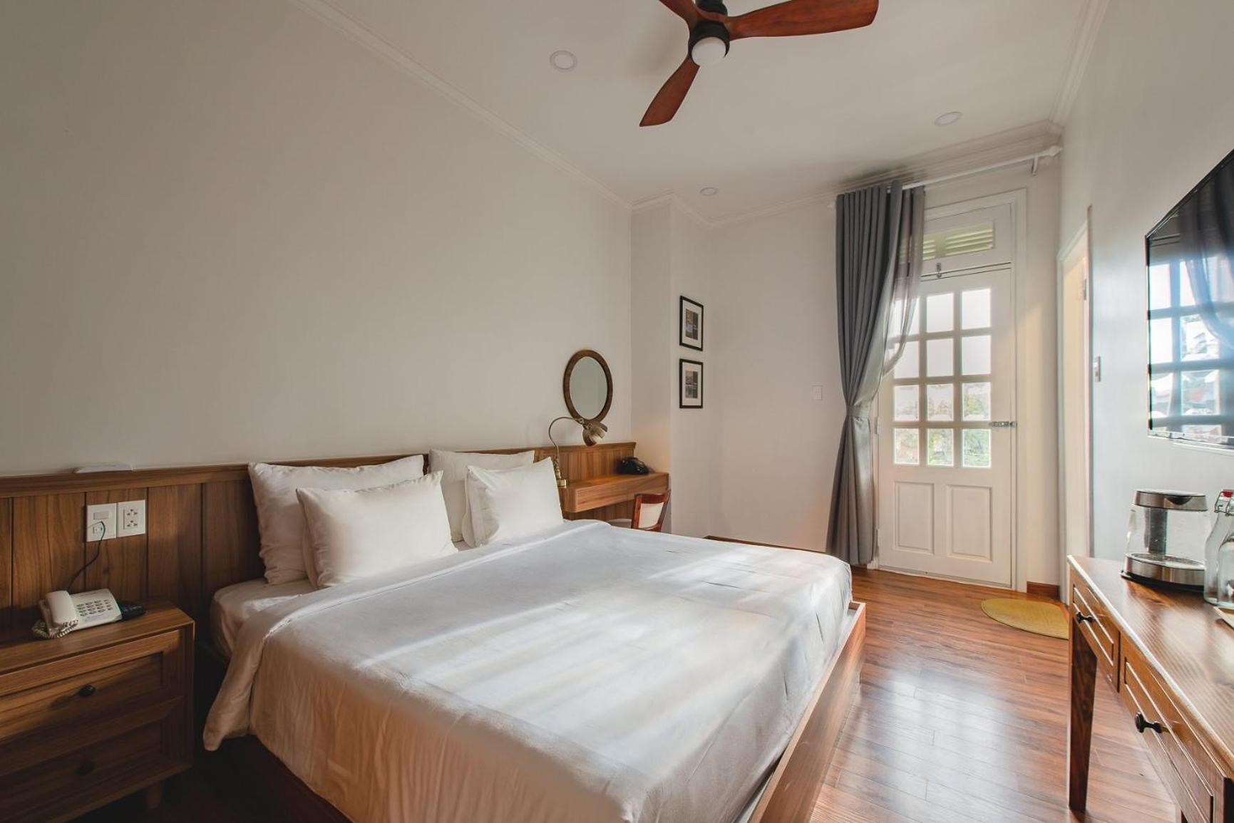 Superior Double Room with Balcony - Photo 6