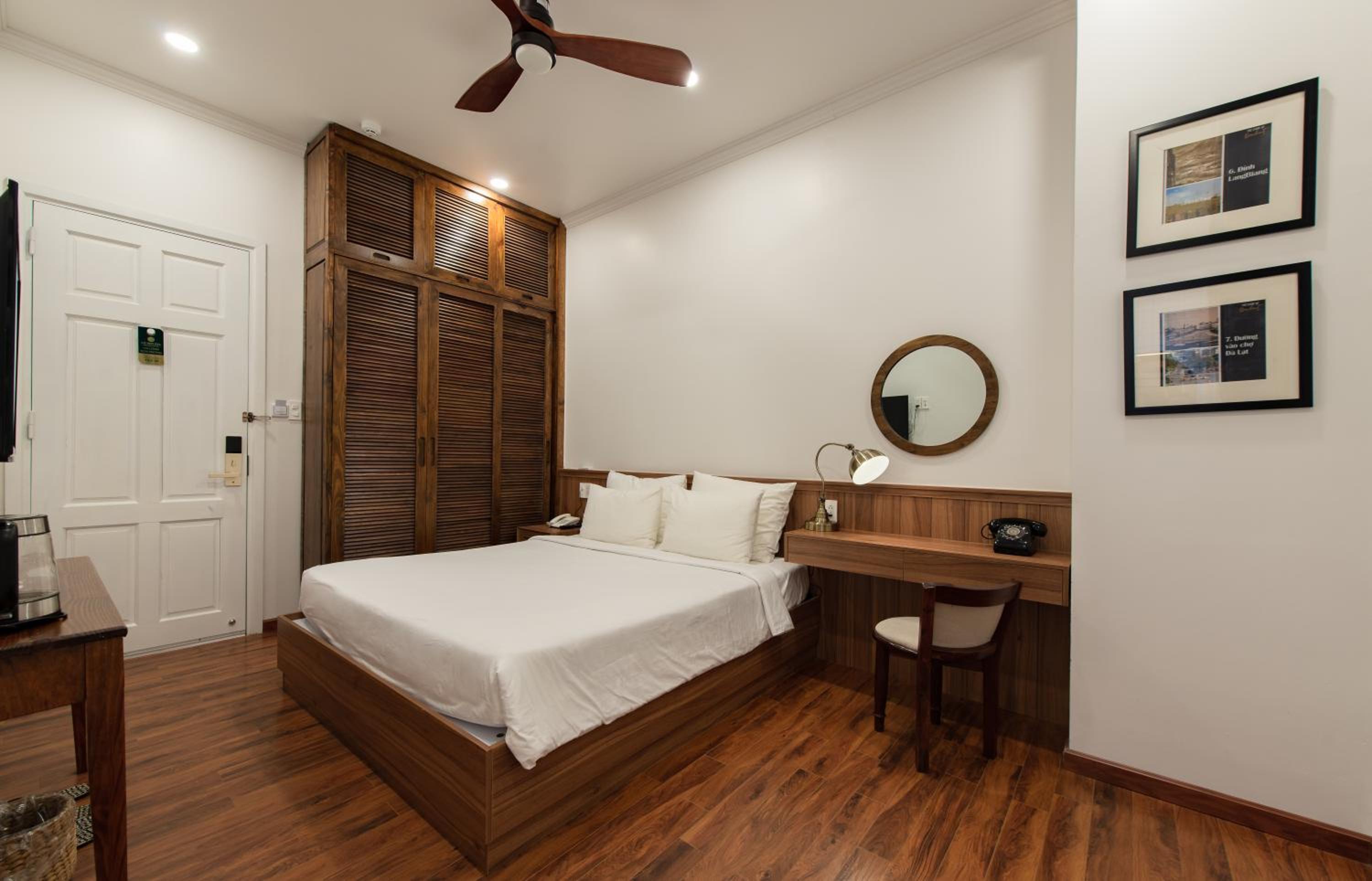 Superior Double Room with Balcony - Photo 5