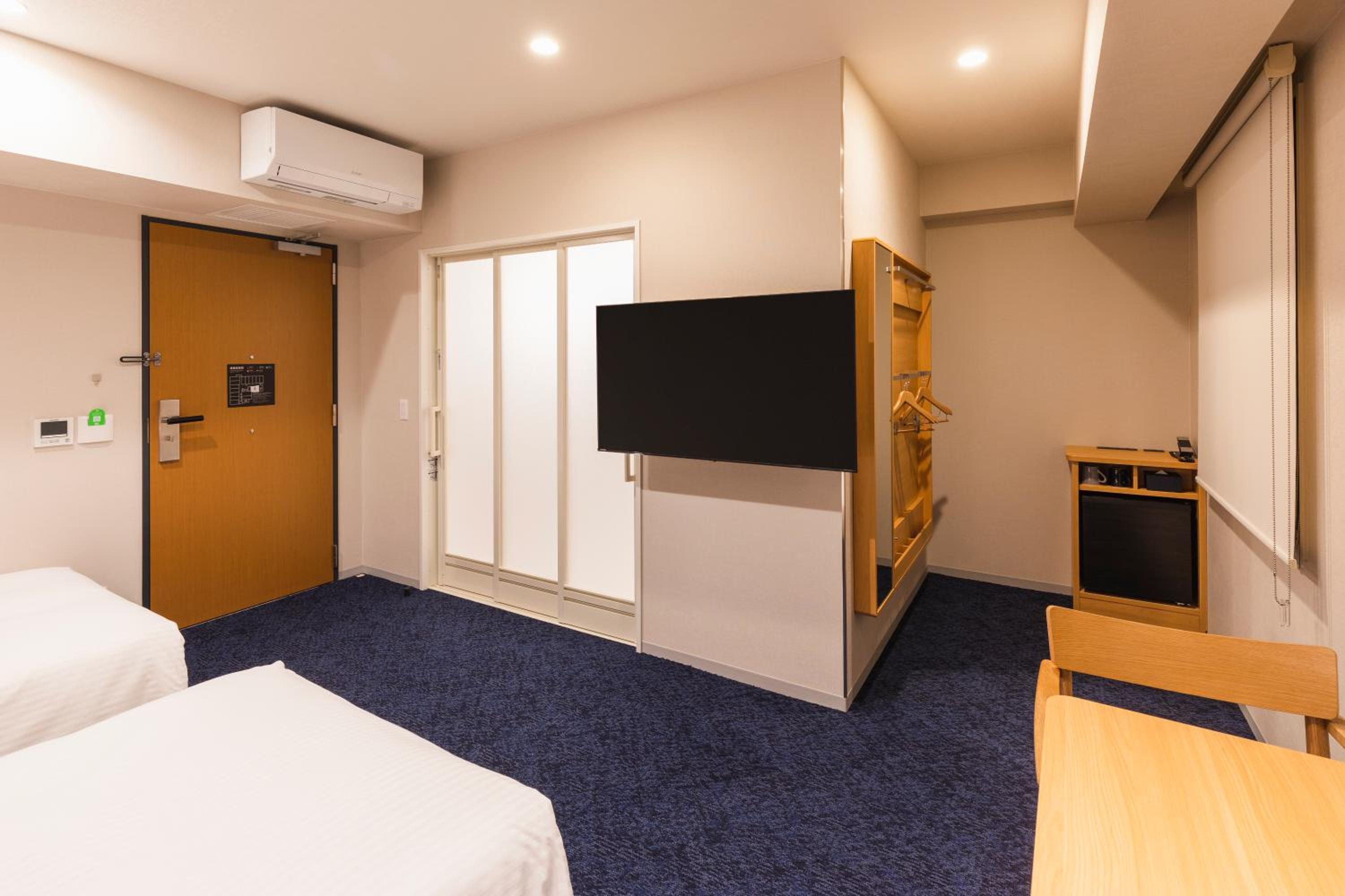Universal Twin Room - Non-Smoking - Photo 5