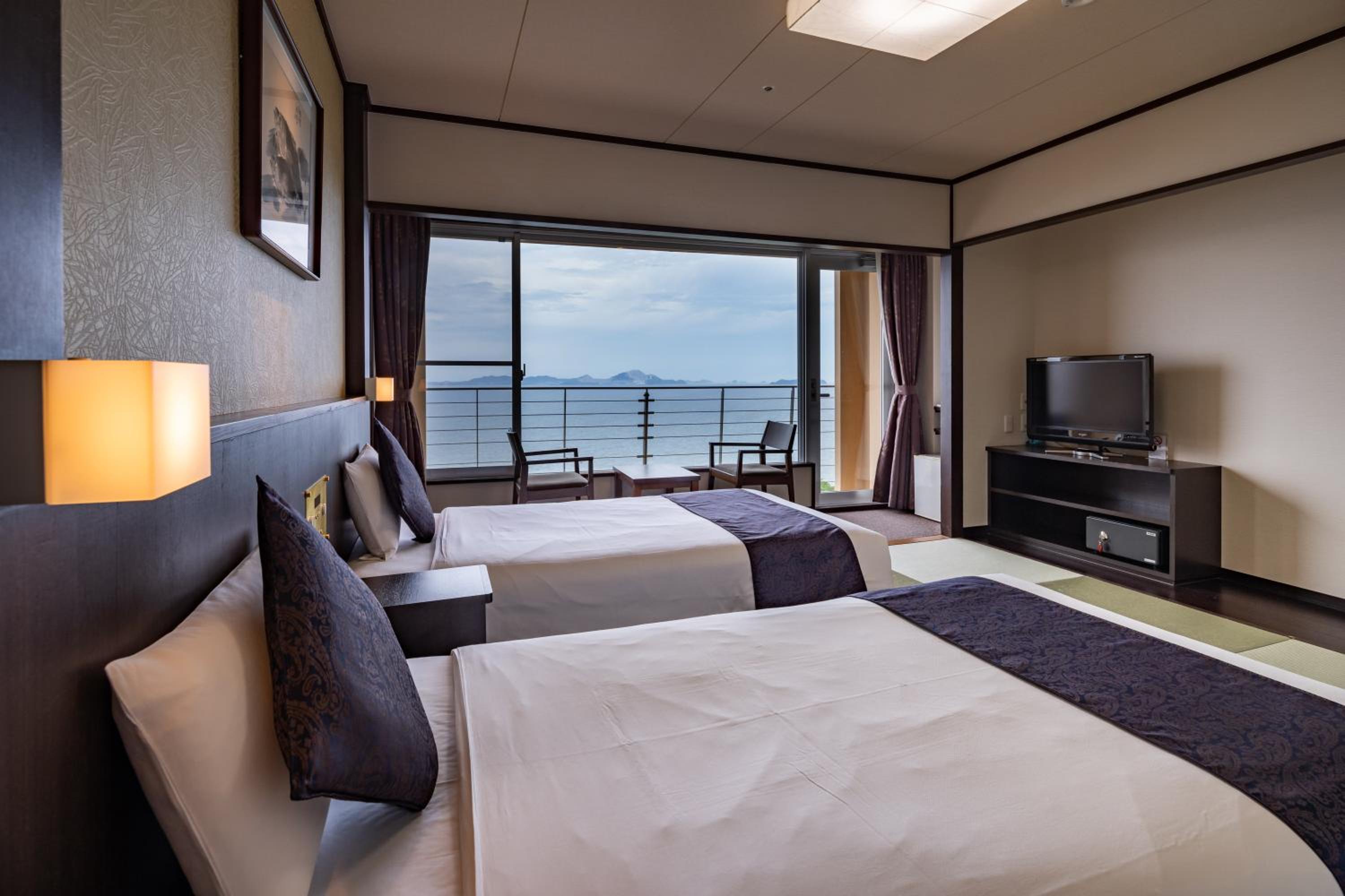 Japanese-Style Room With Twin Bed