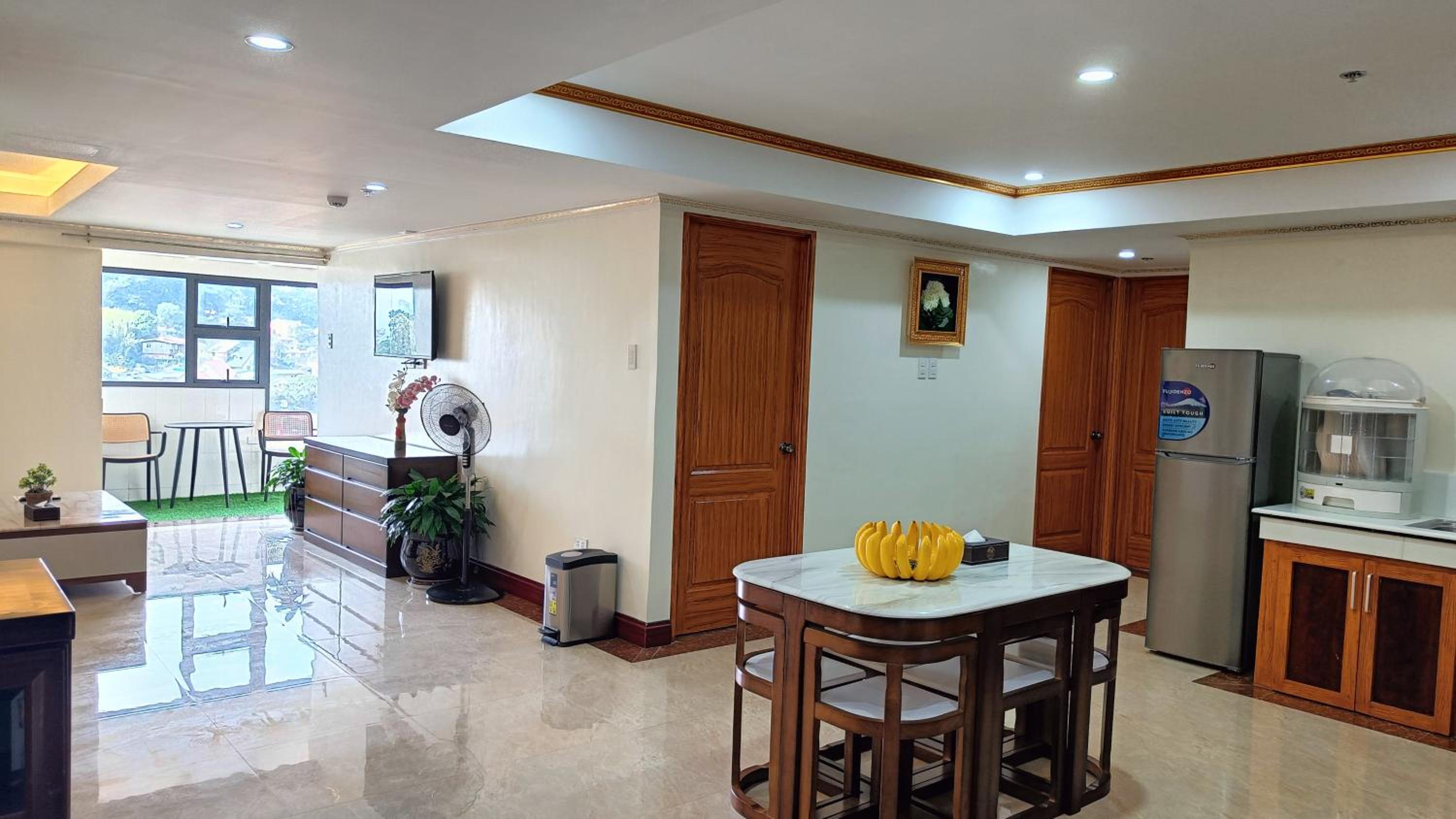 Superior Family Room - Photo 17