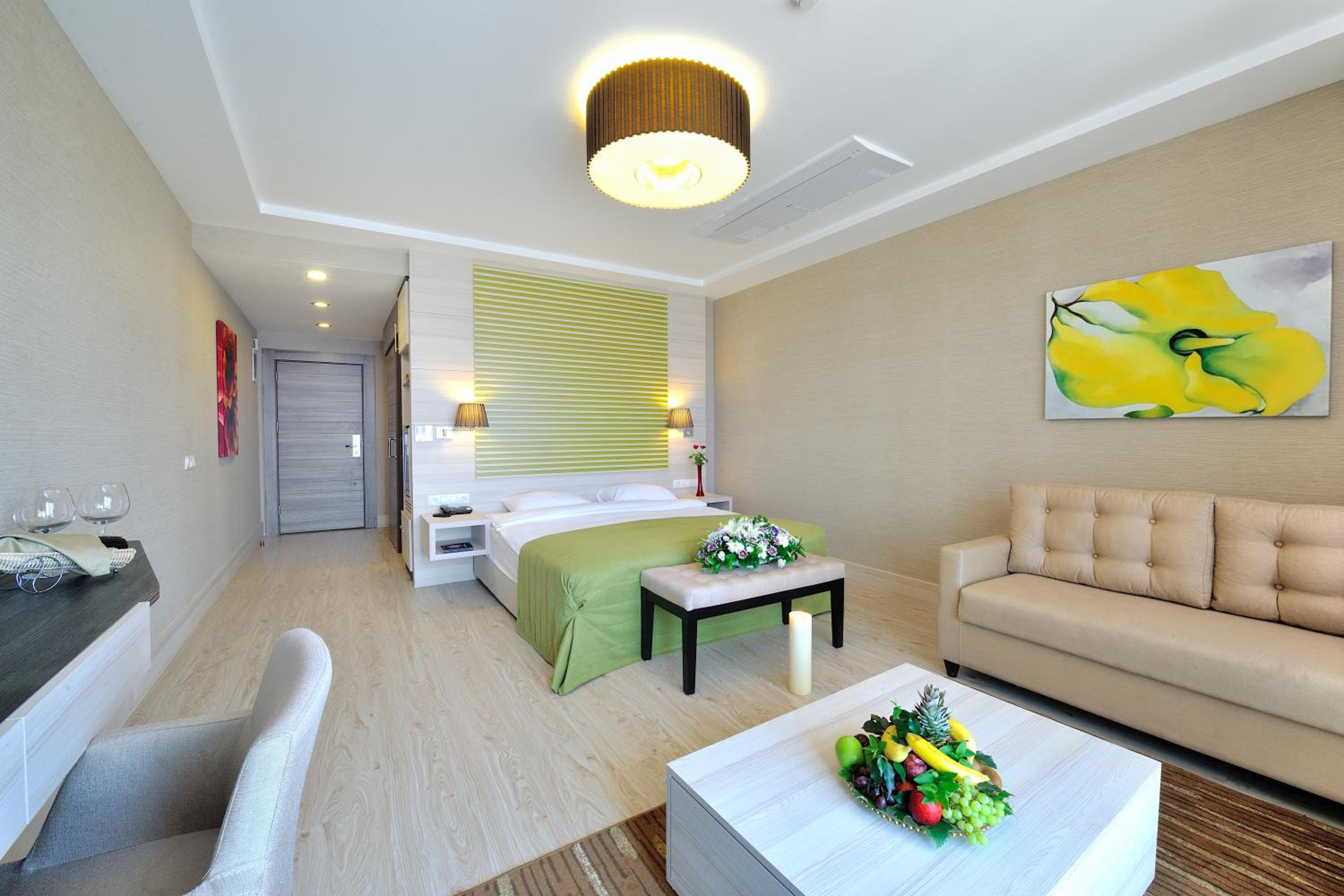 Deluxe Room - Photo 3