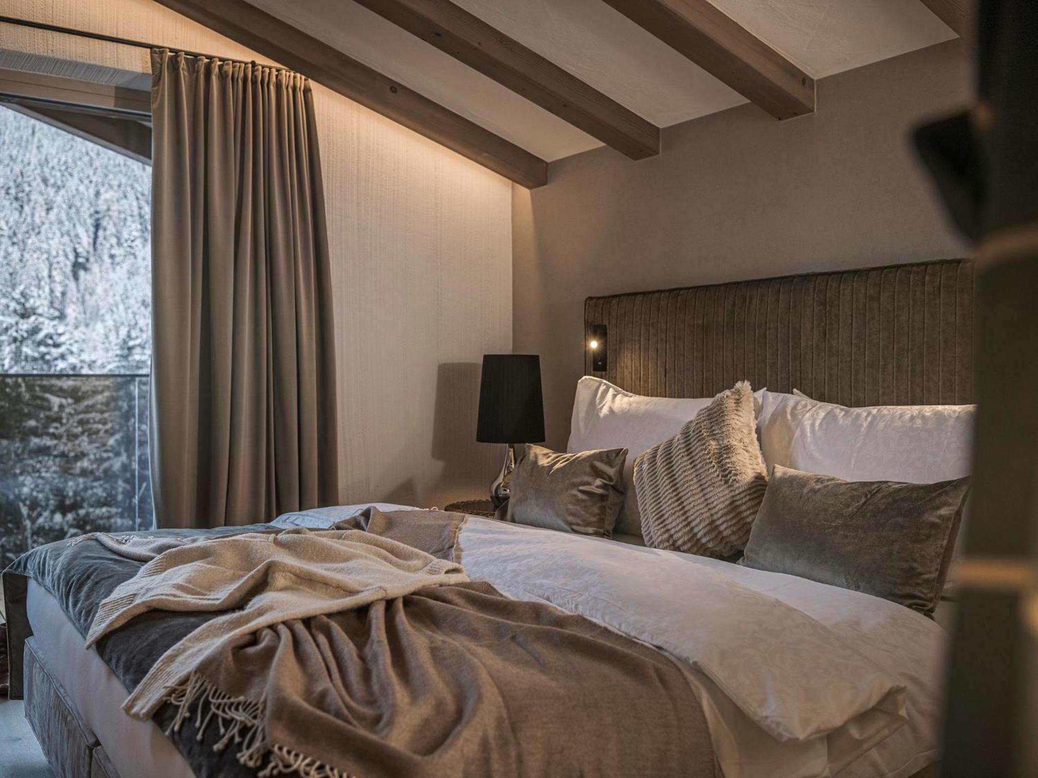 Suite with Mountain View photo 2