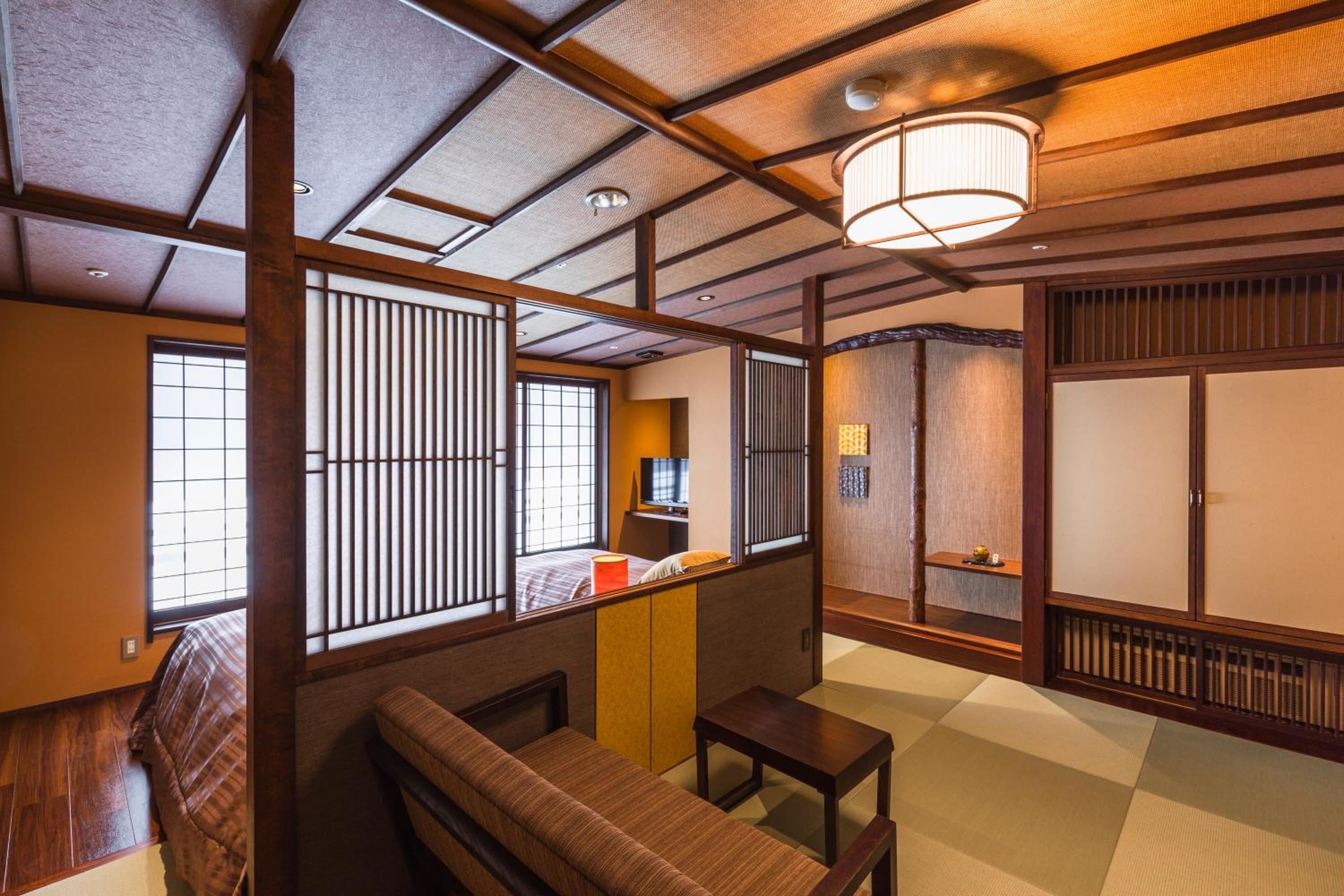 Superior Japanese-Modern Twin Room – Third Floor photo 3