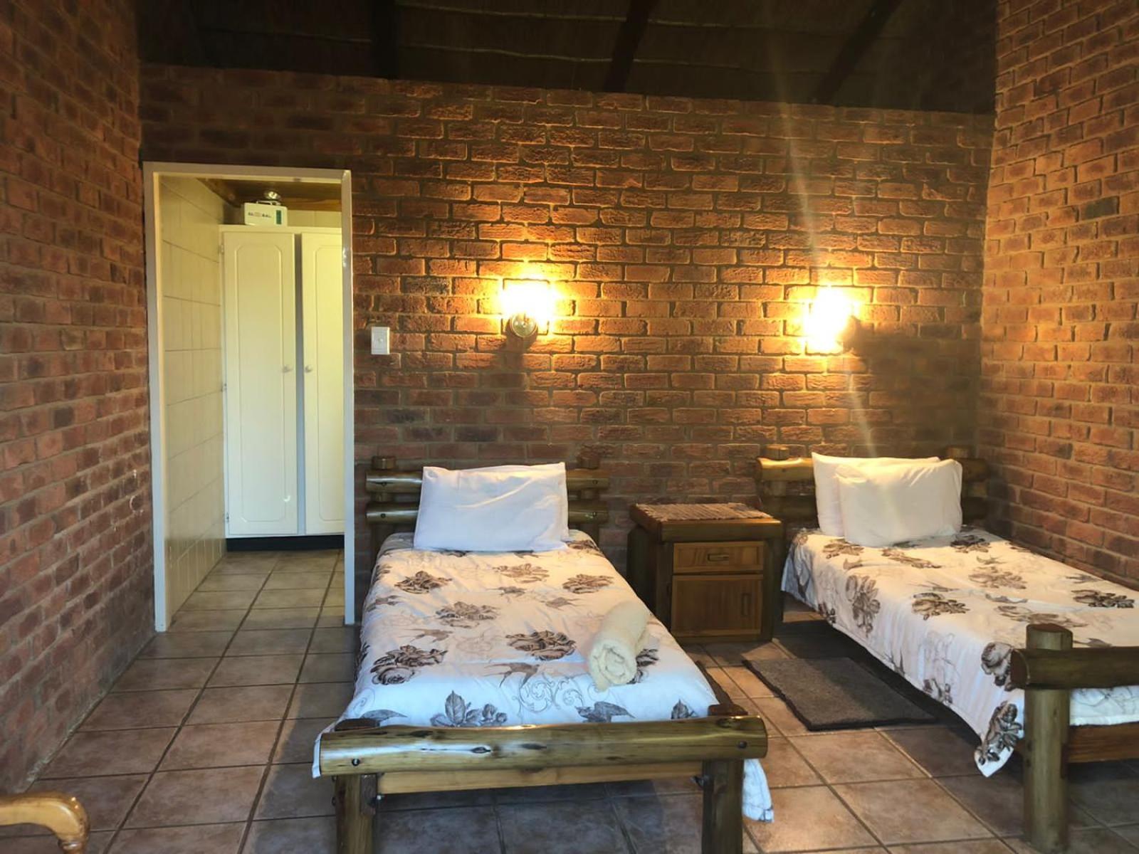 Double Room with Private Bathroom - Photo 20