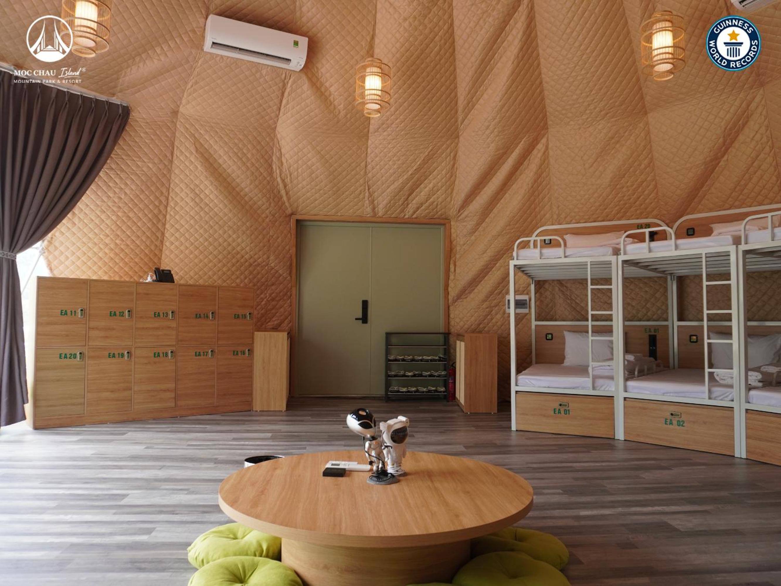 Mixed Dormitory Room