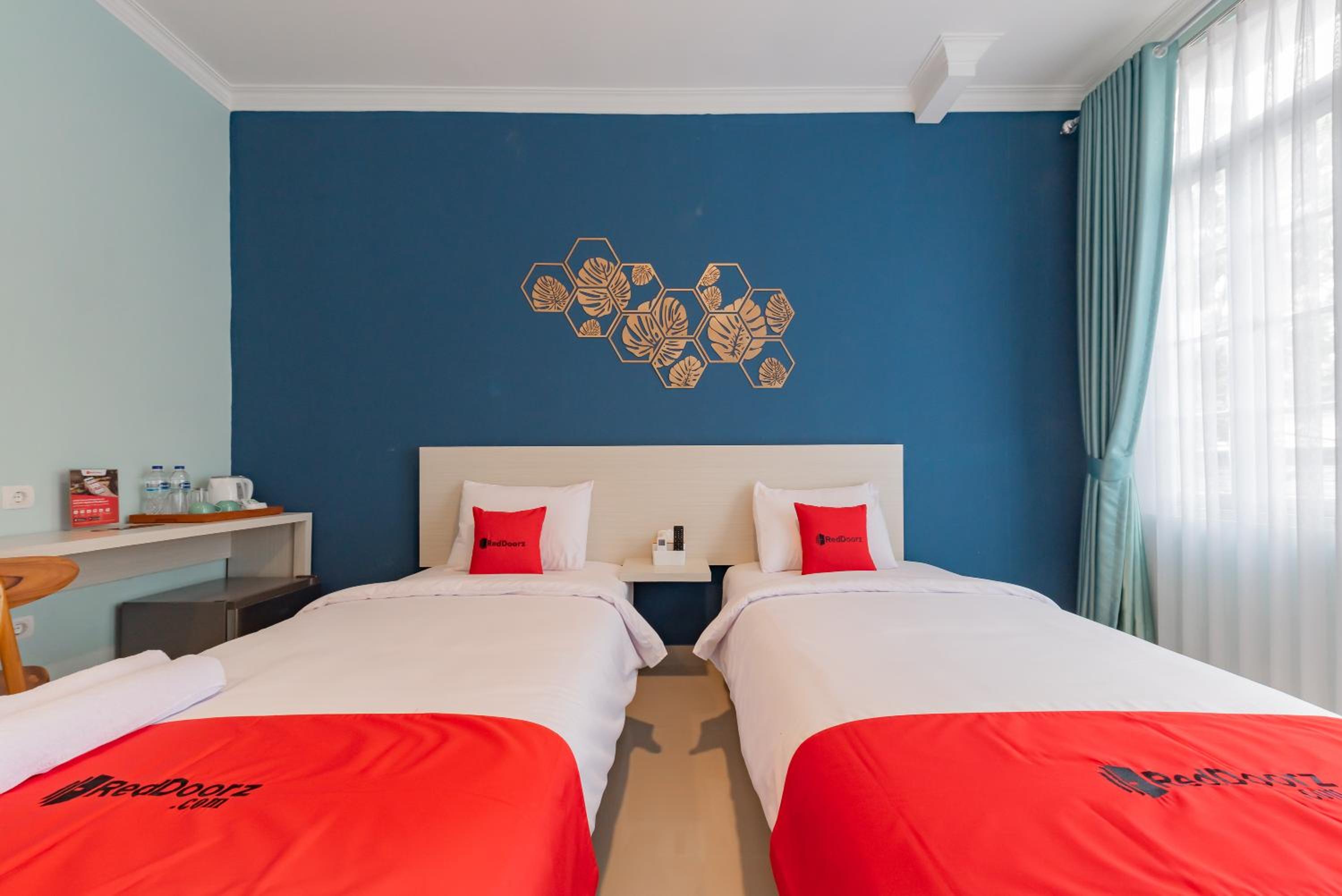 Deluxe Twin Room - Photo 6