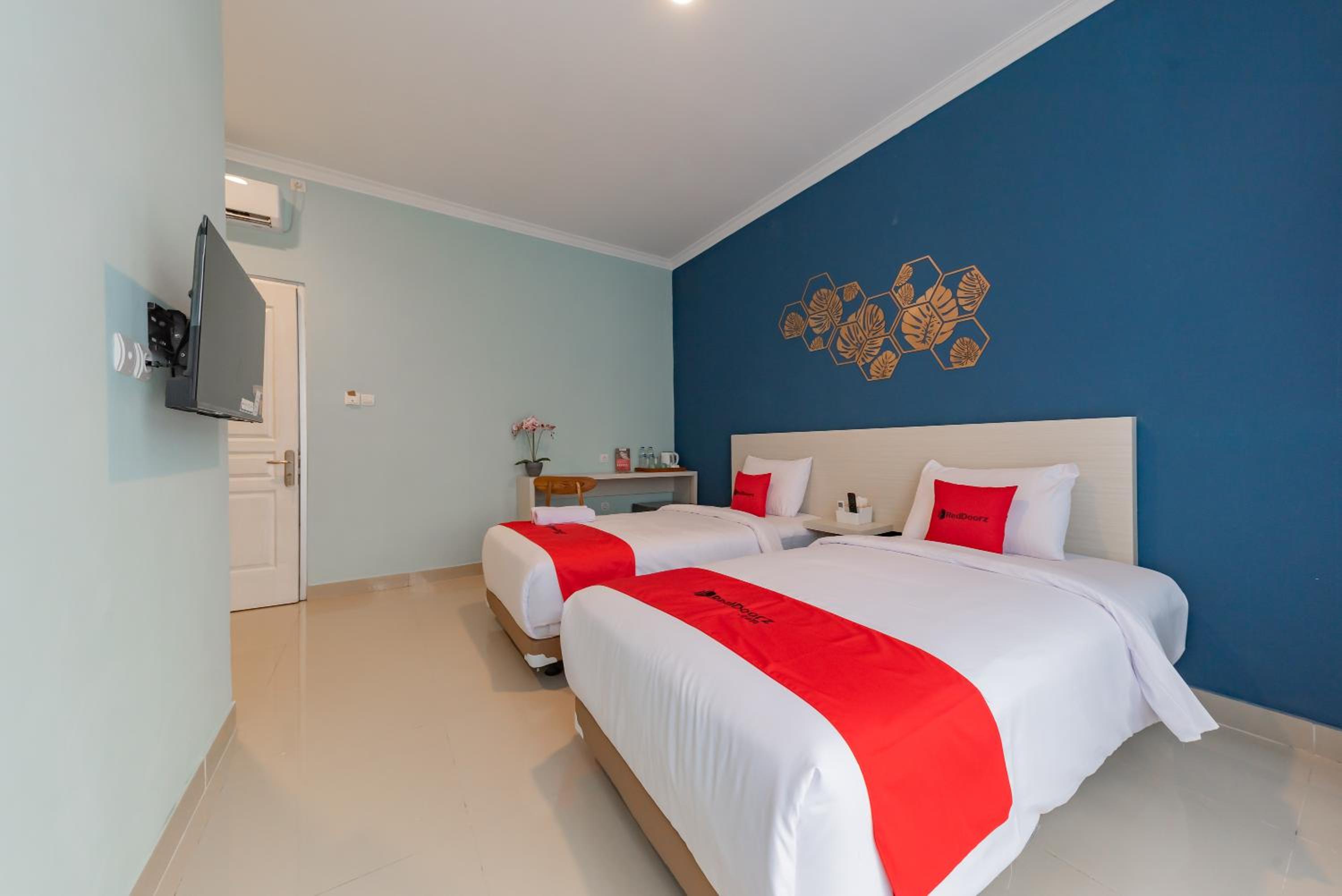 Deluxe Twin Room - Photo 3