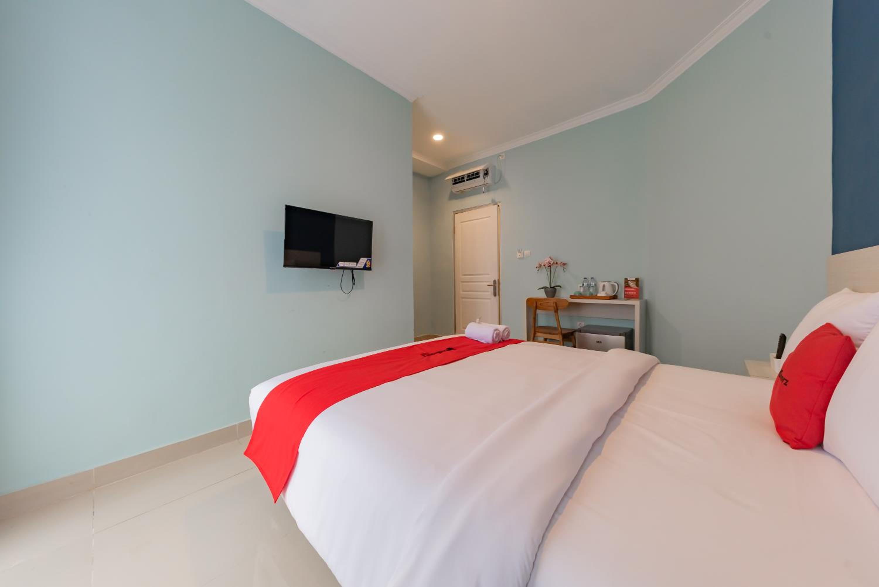 Deluxe Room - Photo 2