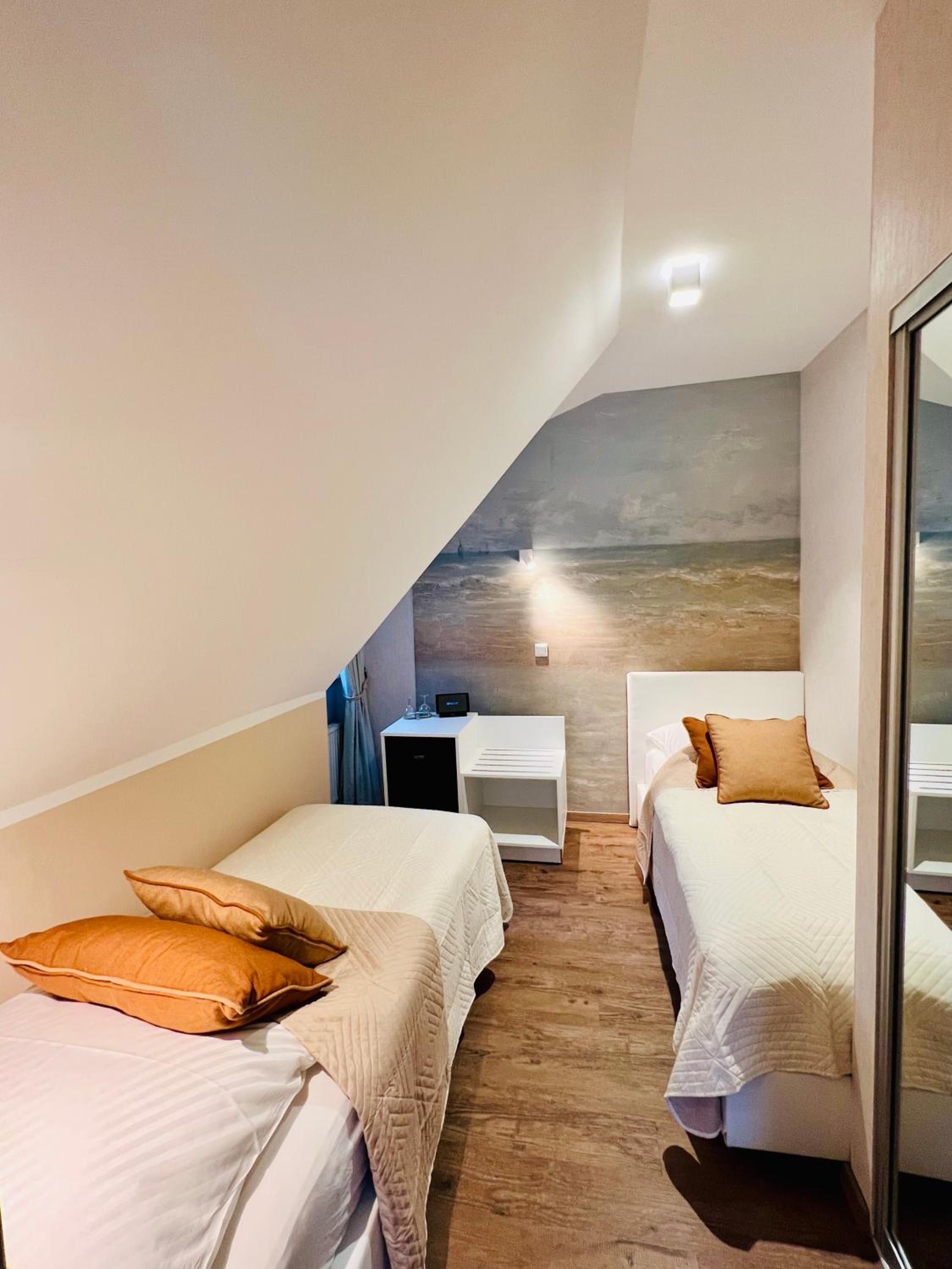 Standard Twin Room with Sea View photo 1