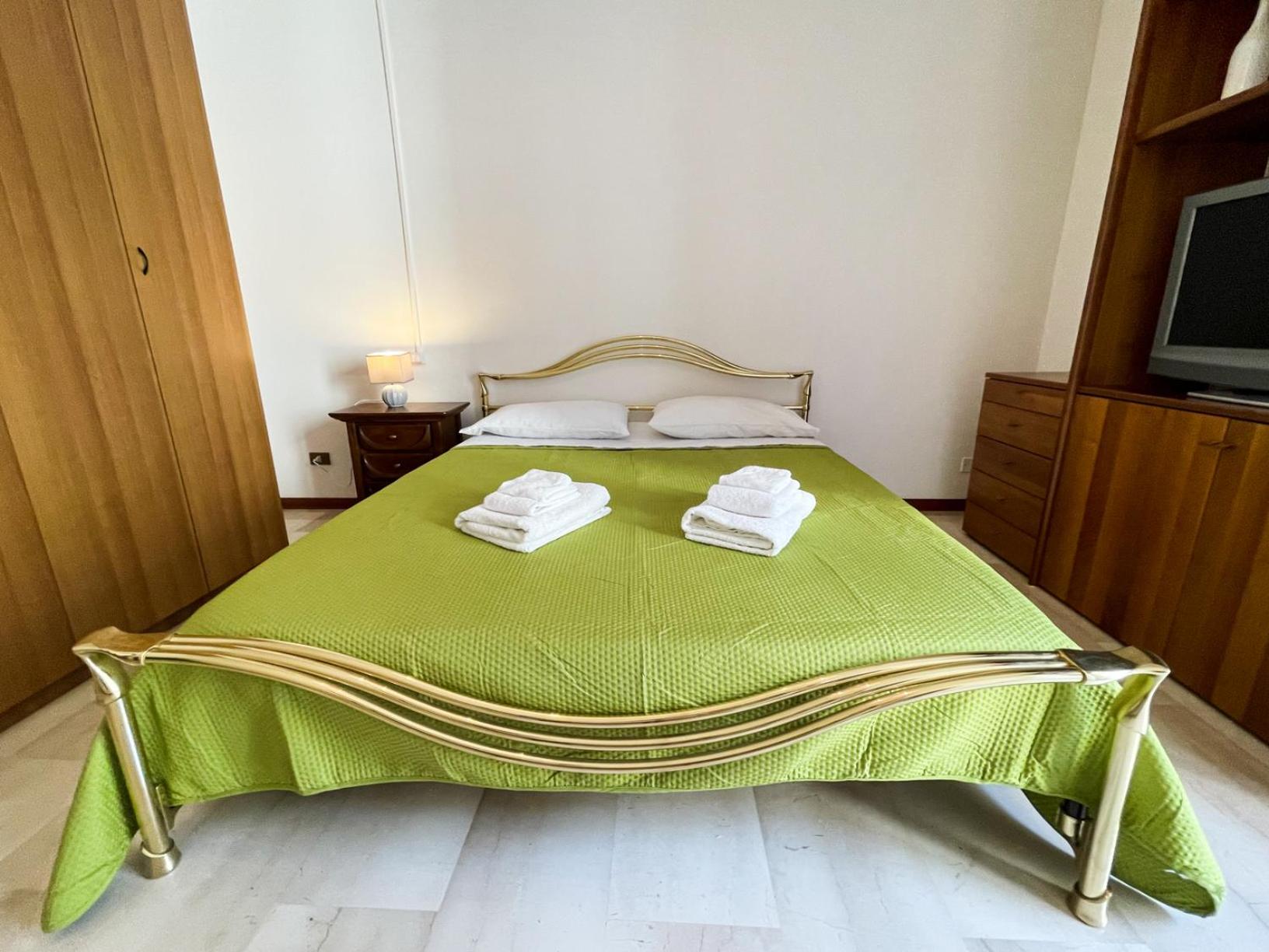 Double Room with Shared Bathroom