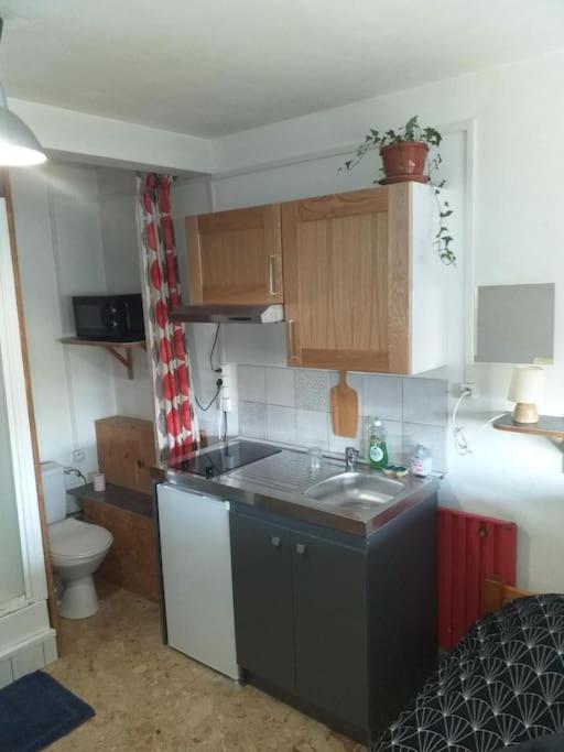 Studio Apartment photo 1