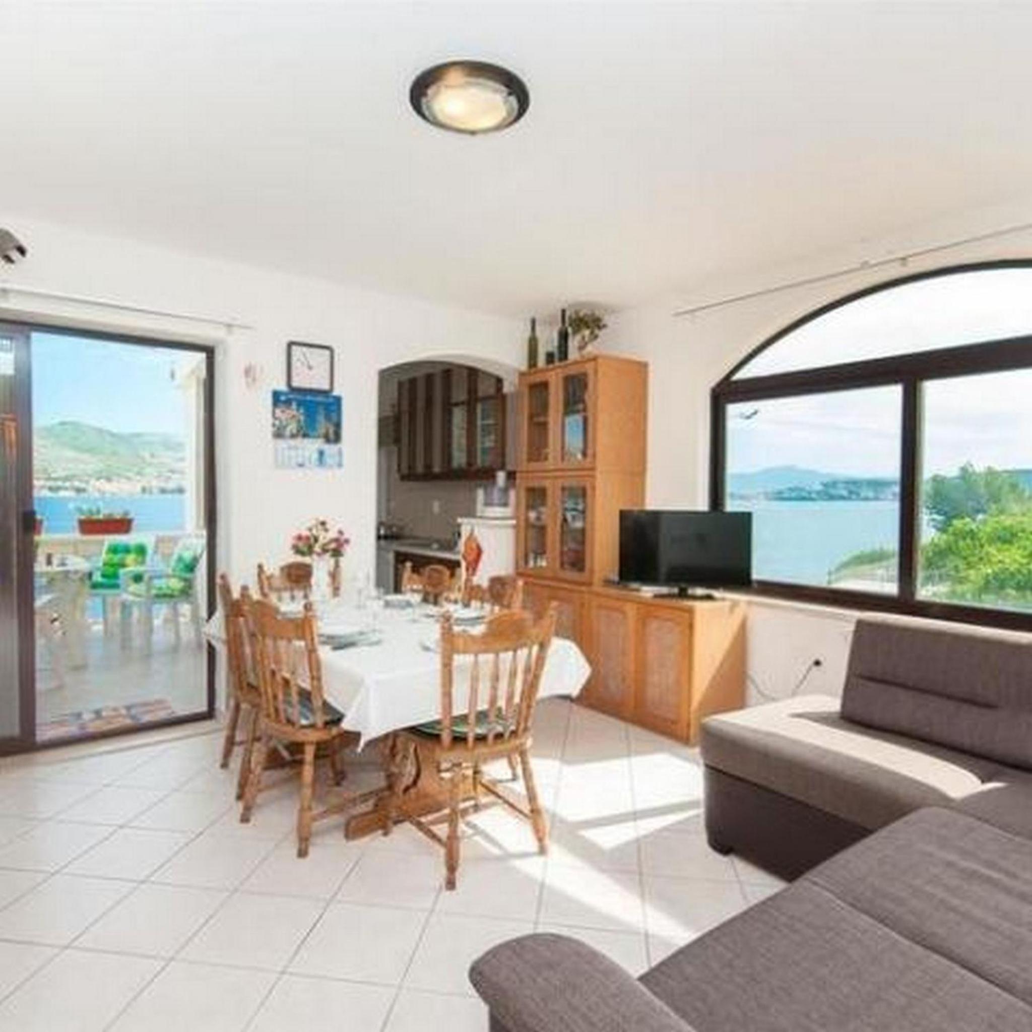 Three bedroom Apartment with Terrace and Sea View photo 1