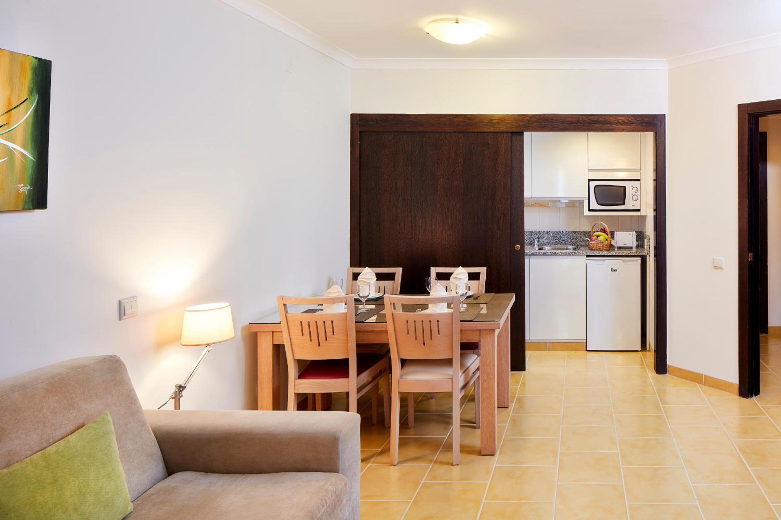Standard Suite - Photo 4