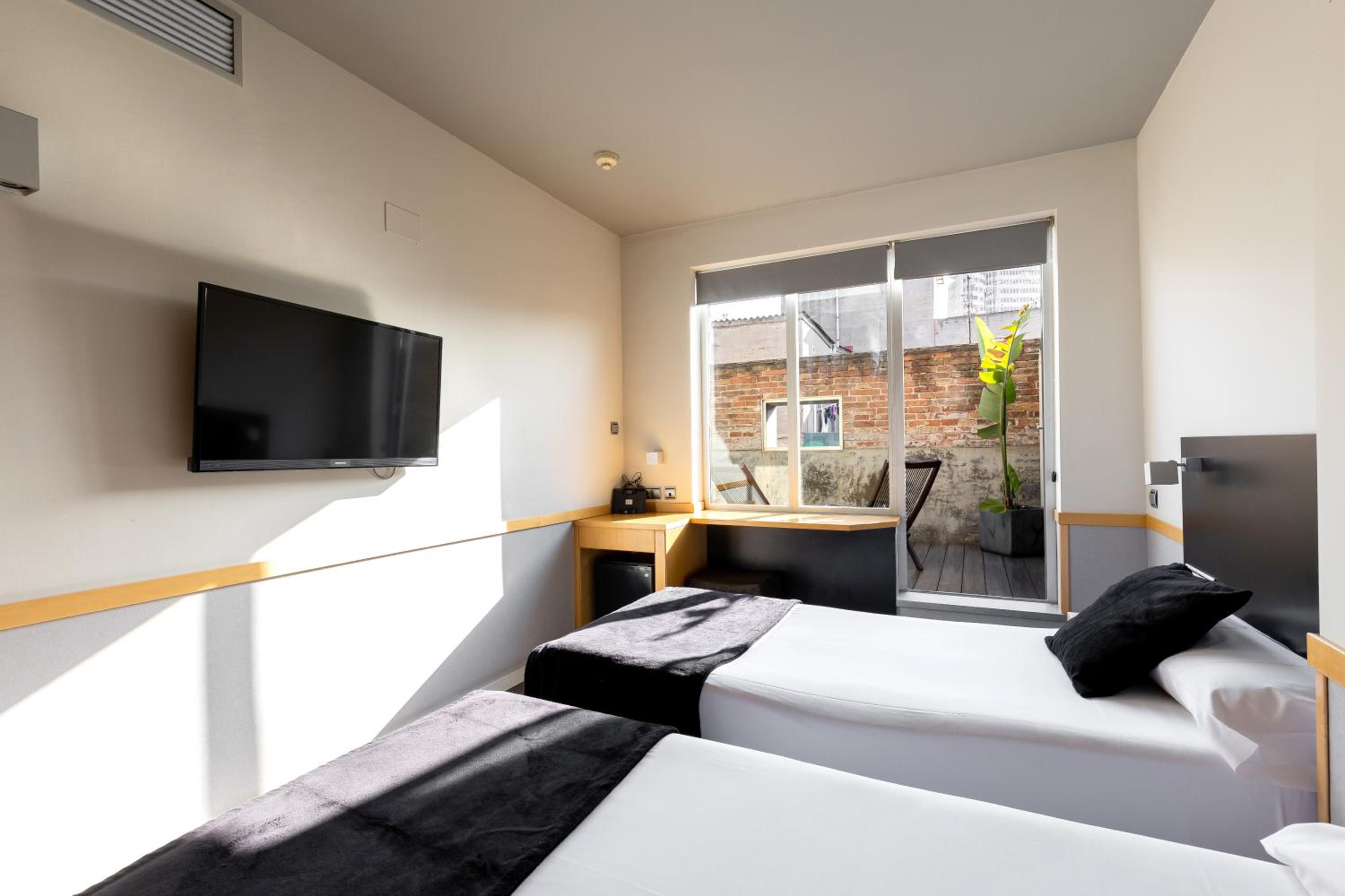 Double or Twin Room with Terrace photo 2