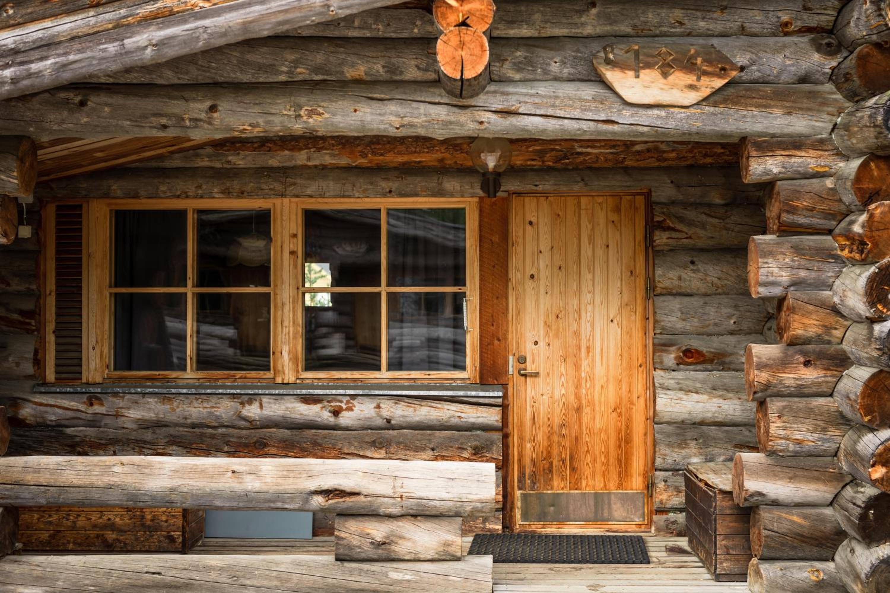 Log Cottage with Sauna photo 2