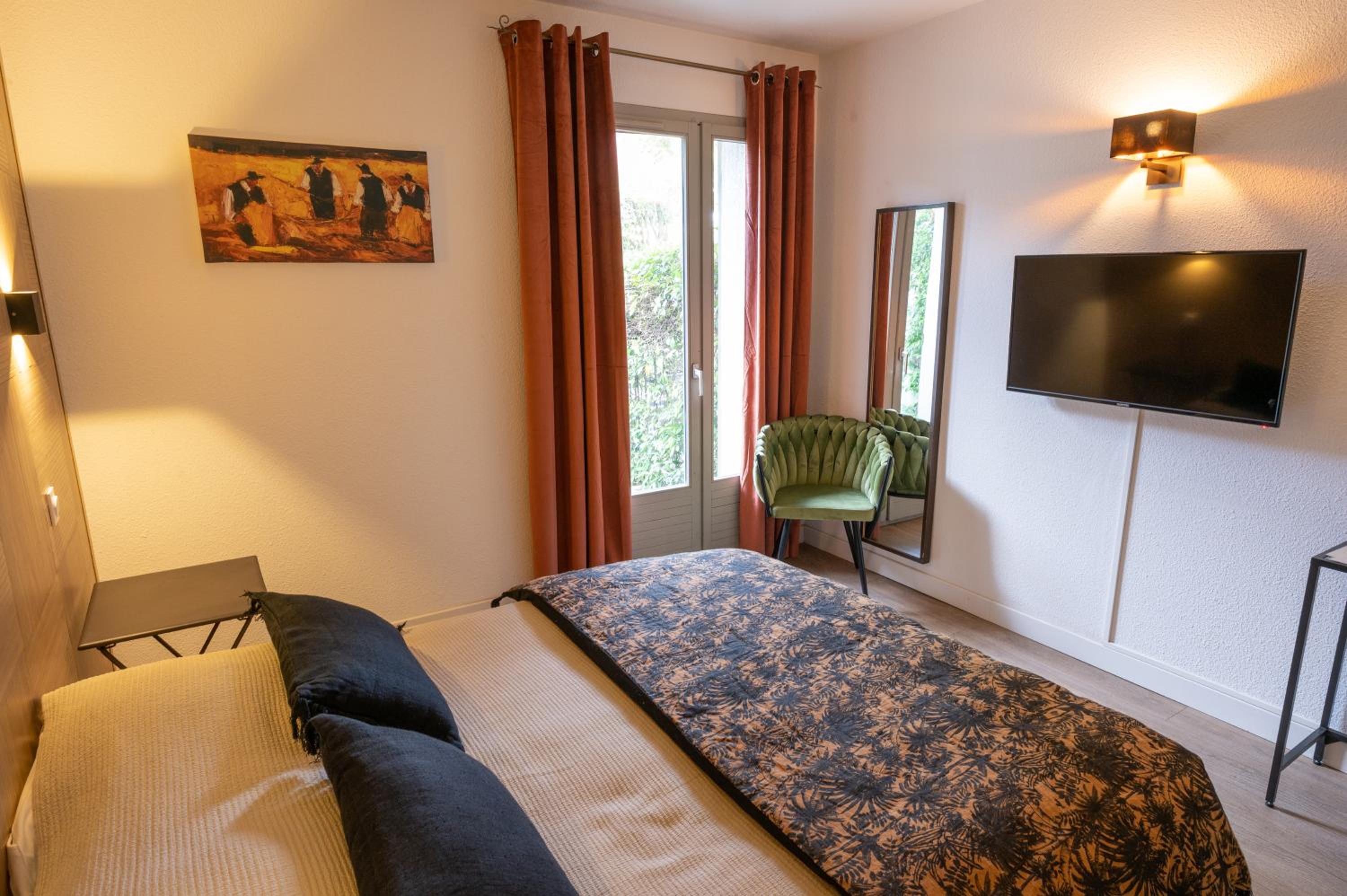  Double Room with King Size Bed - Photo 3