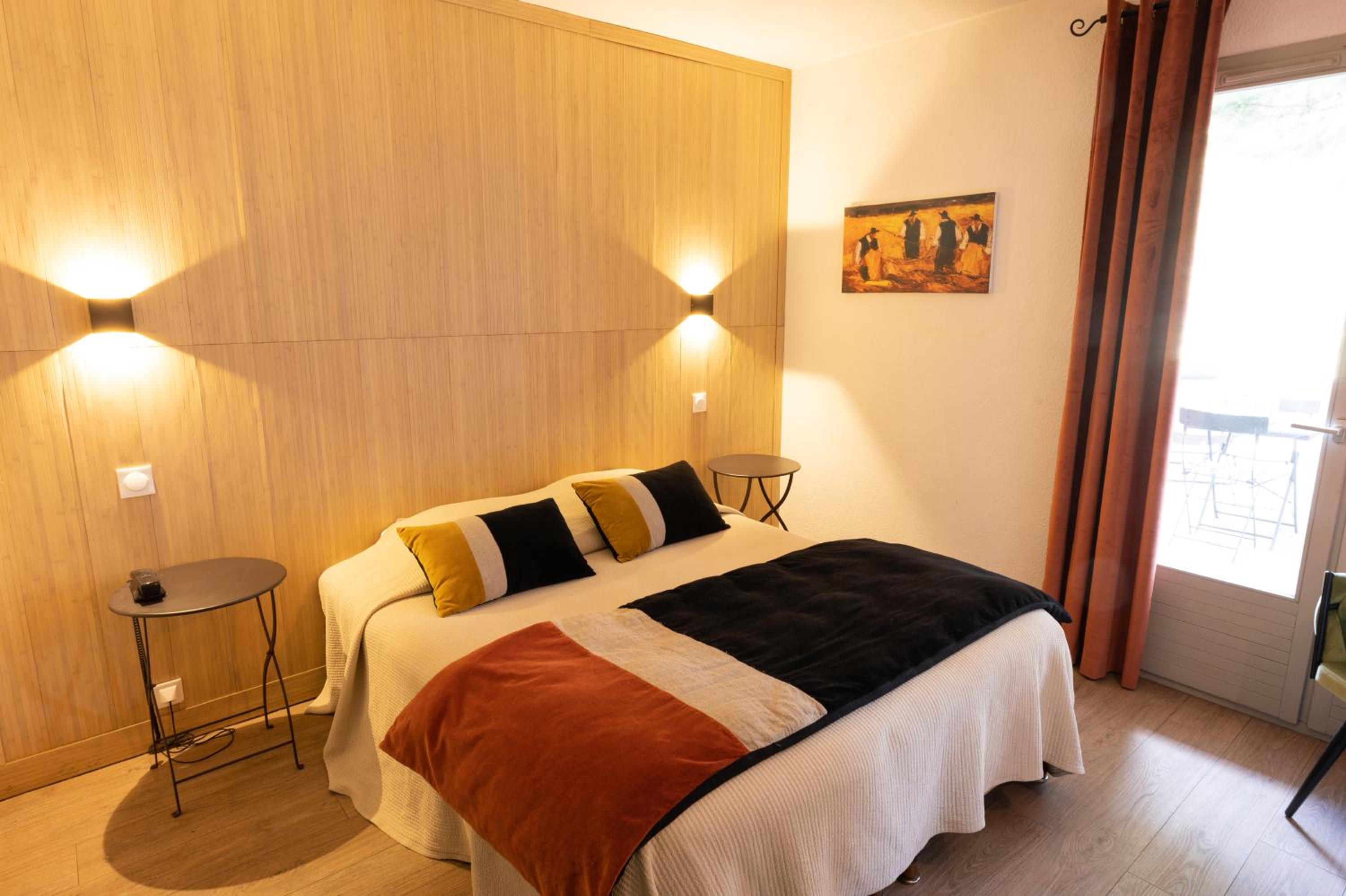  Double Room with King Size Bed - Photo 1
