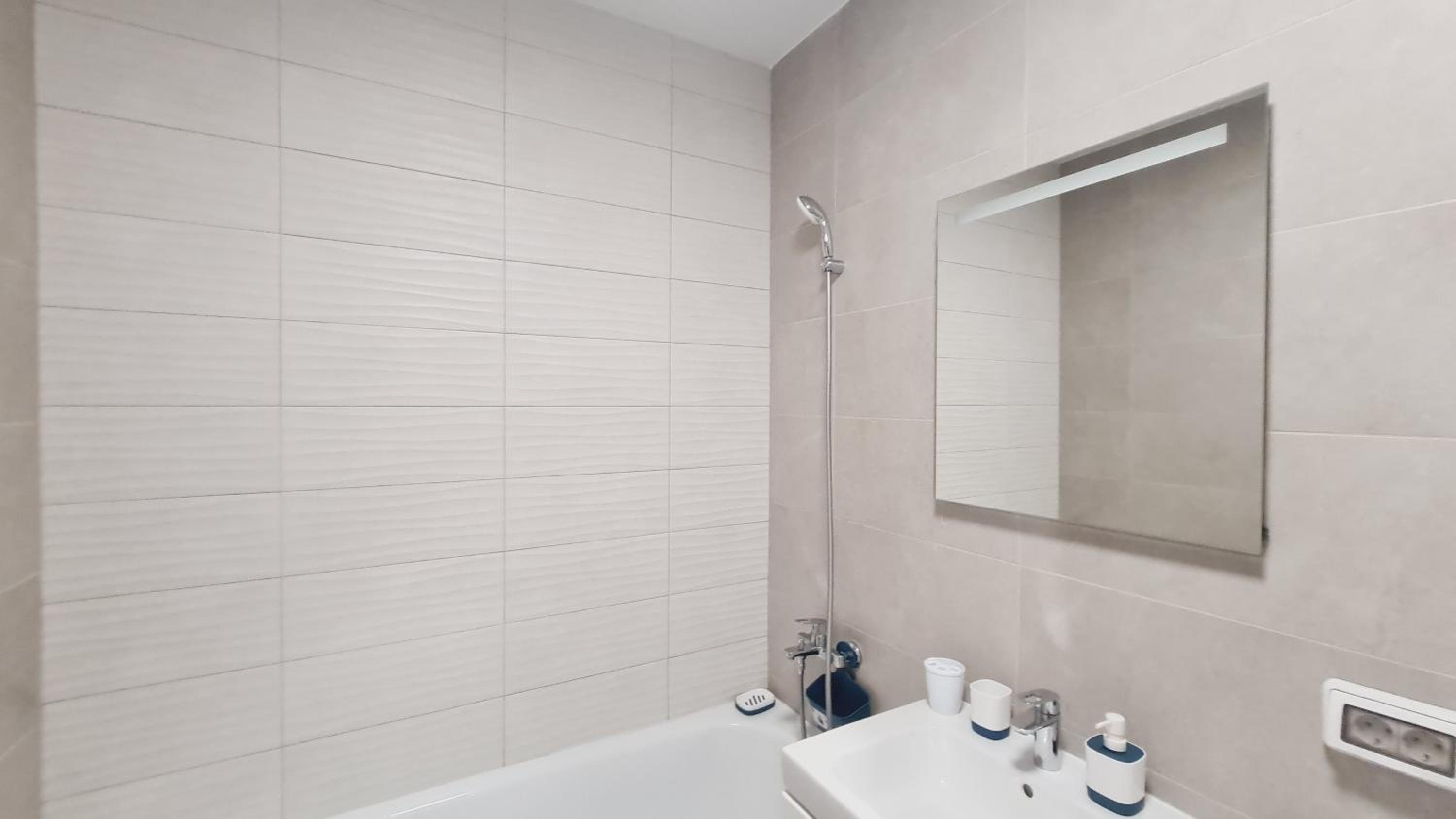 Two-Bedroom Apartment - Photo 32