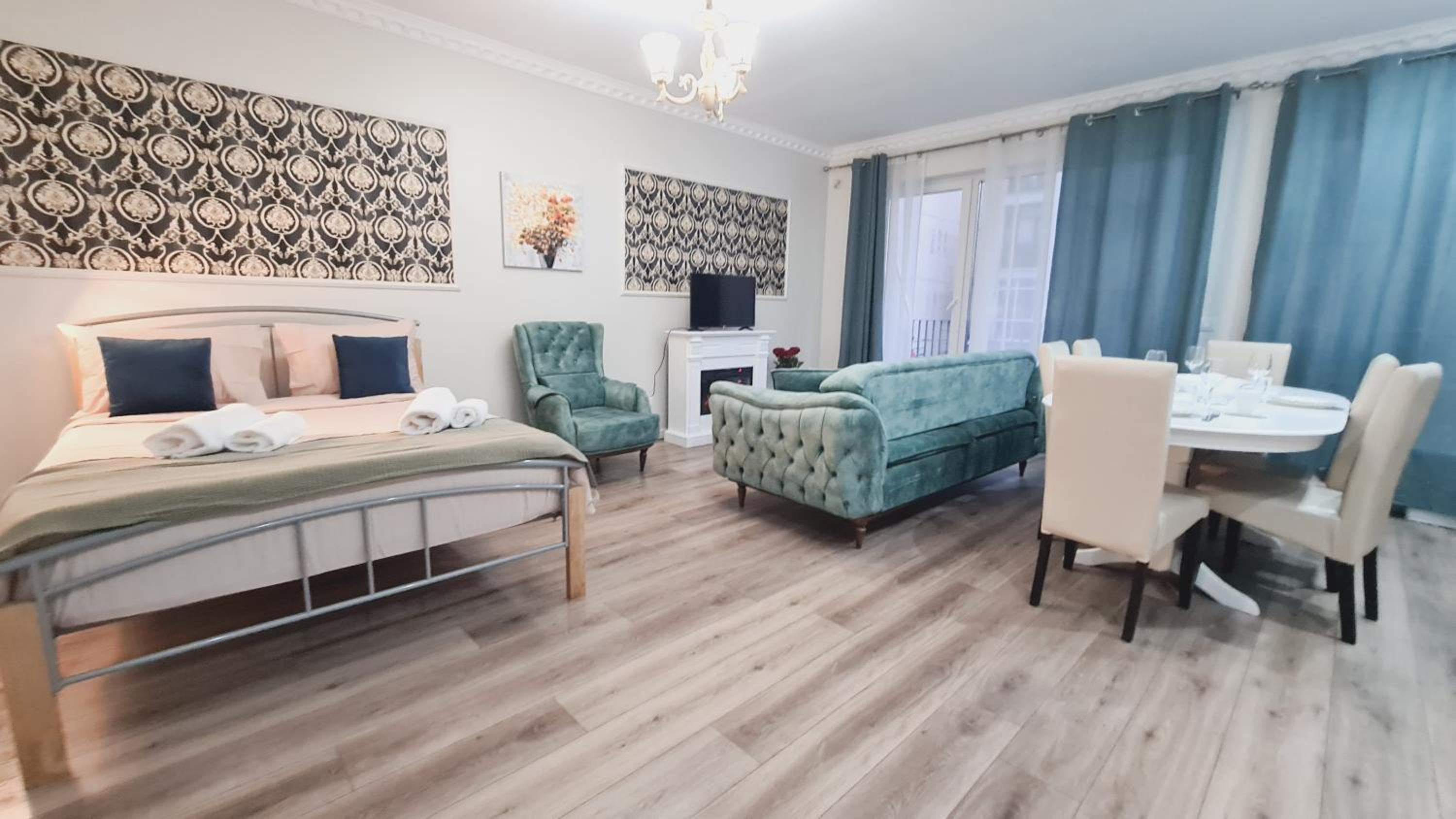 Two-Bedroom Apartment - Photo 44