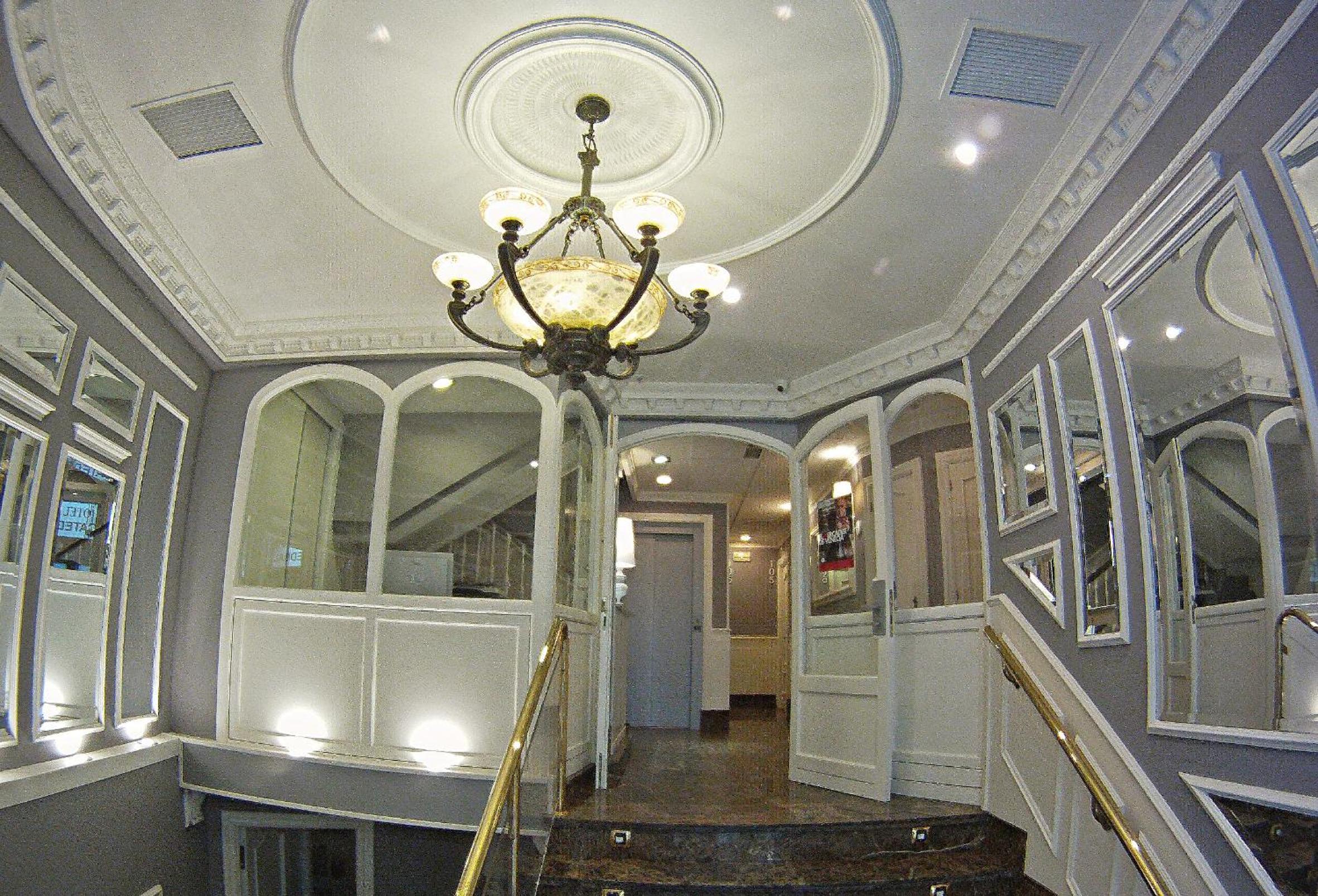 Double or Twin Room - Photo 16