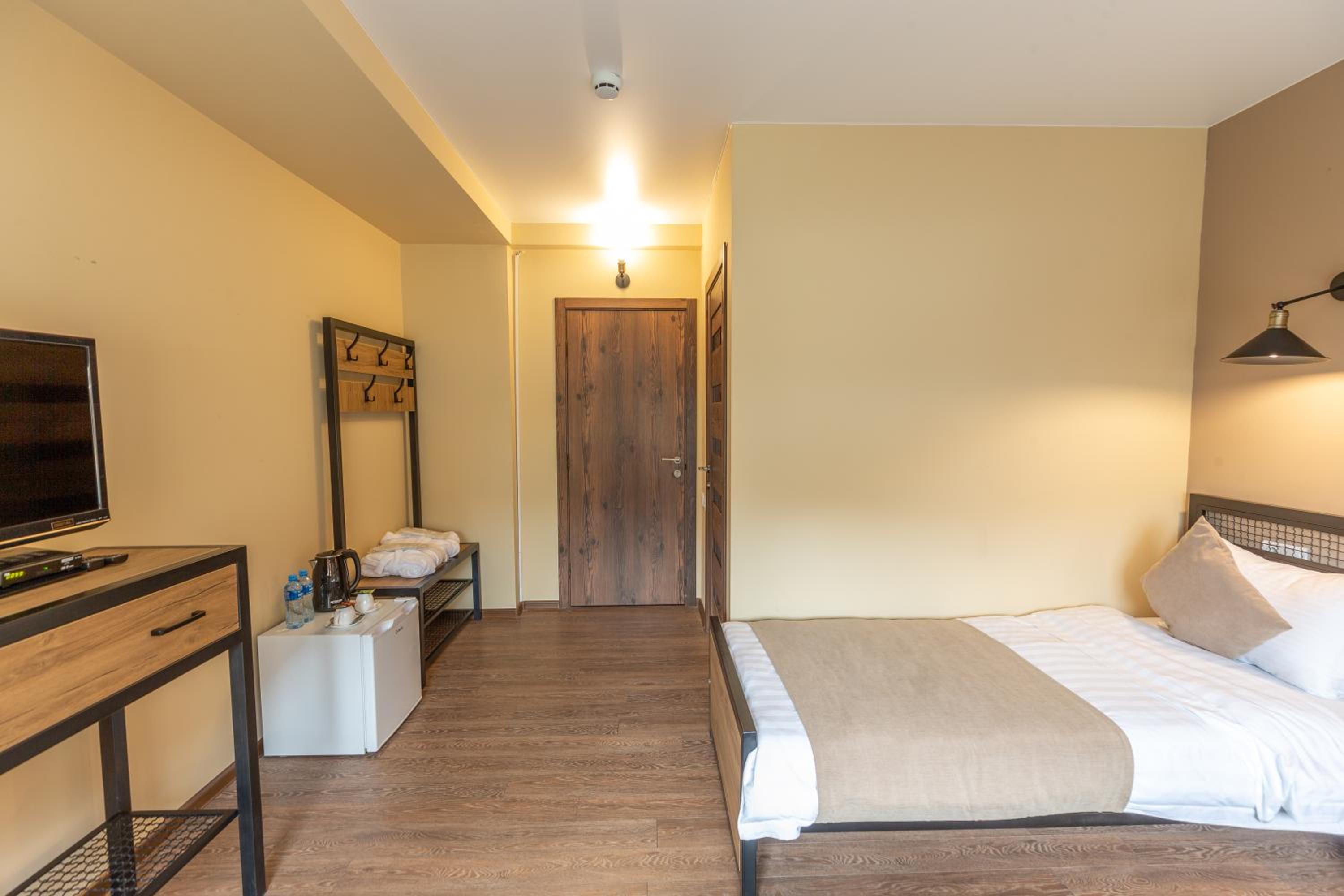 Deluxe Double Room - Photo 5