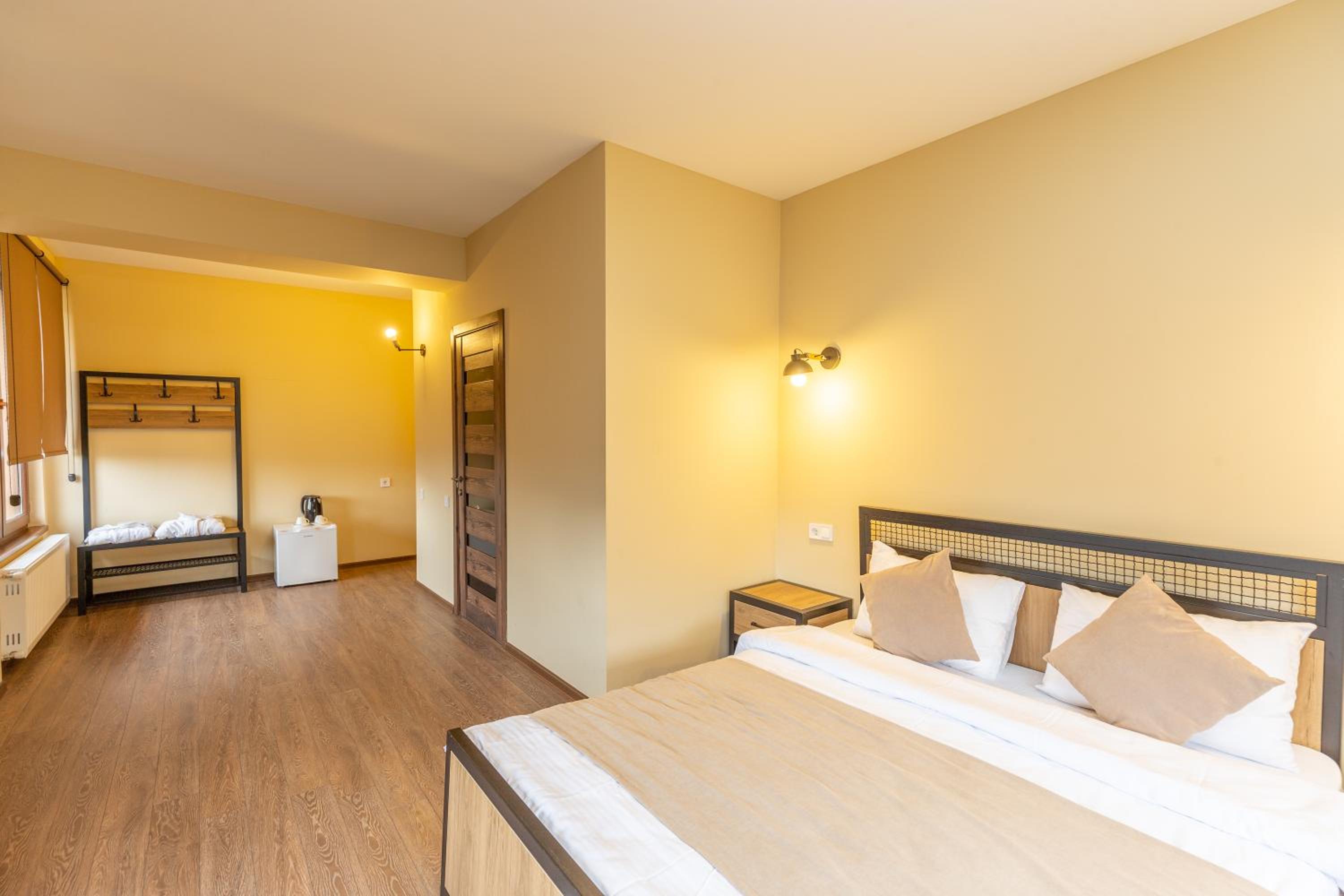Deluxe Double Room - Photo 4
