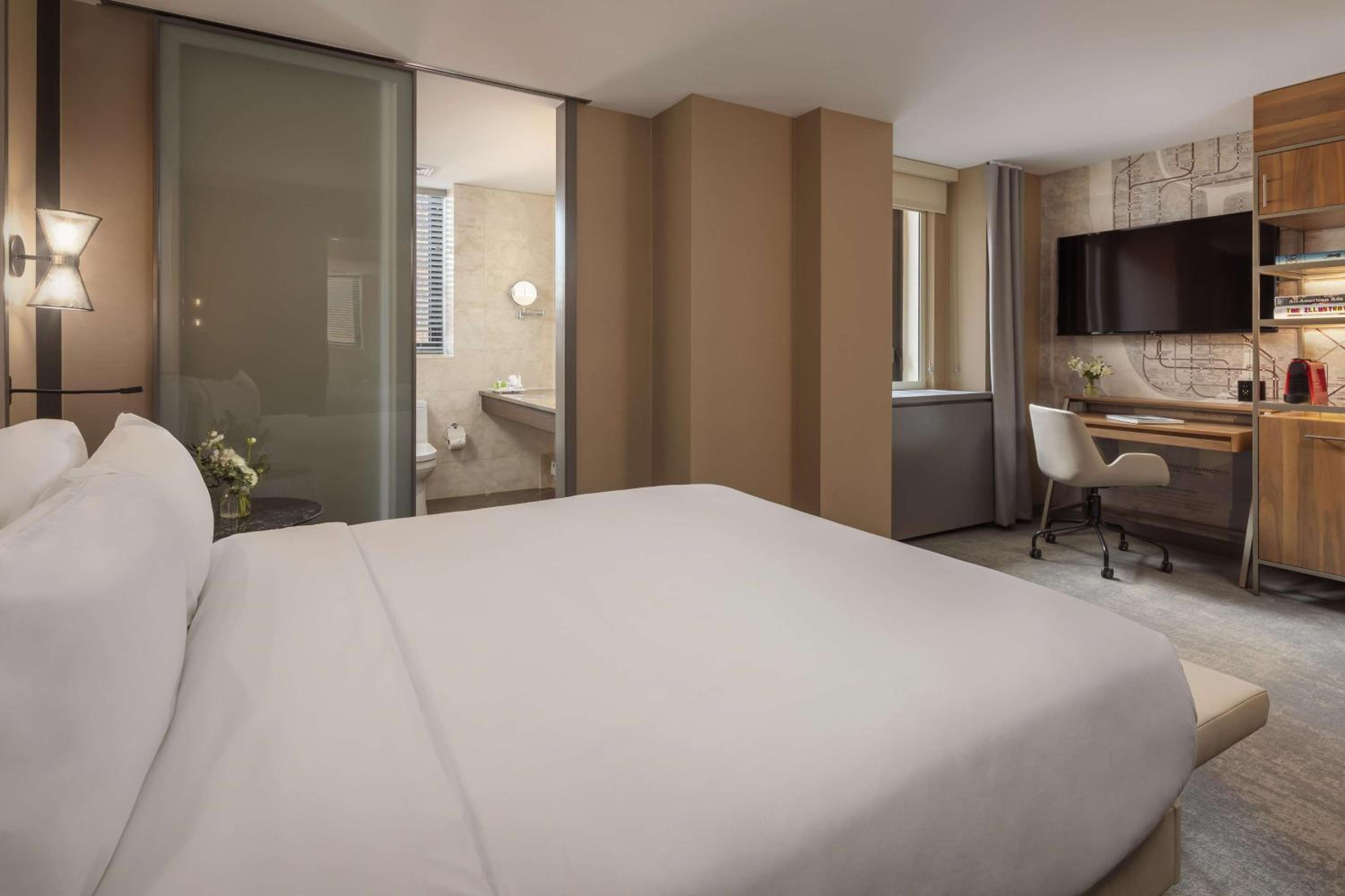 Premium Double or Twin Room with City View