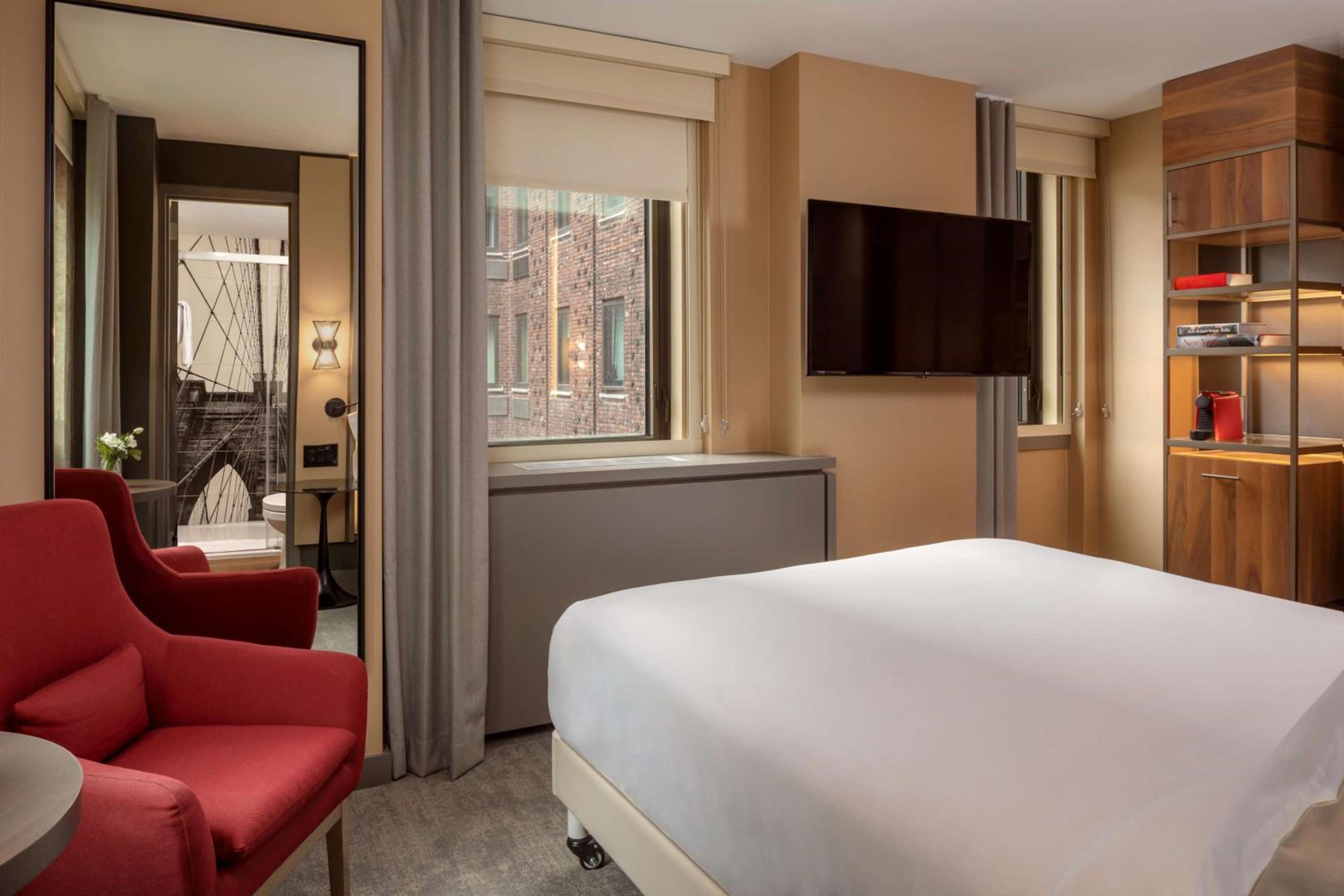 Deluxe Double Or Twin Room With View