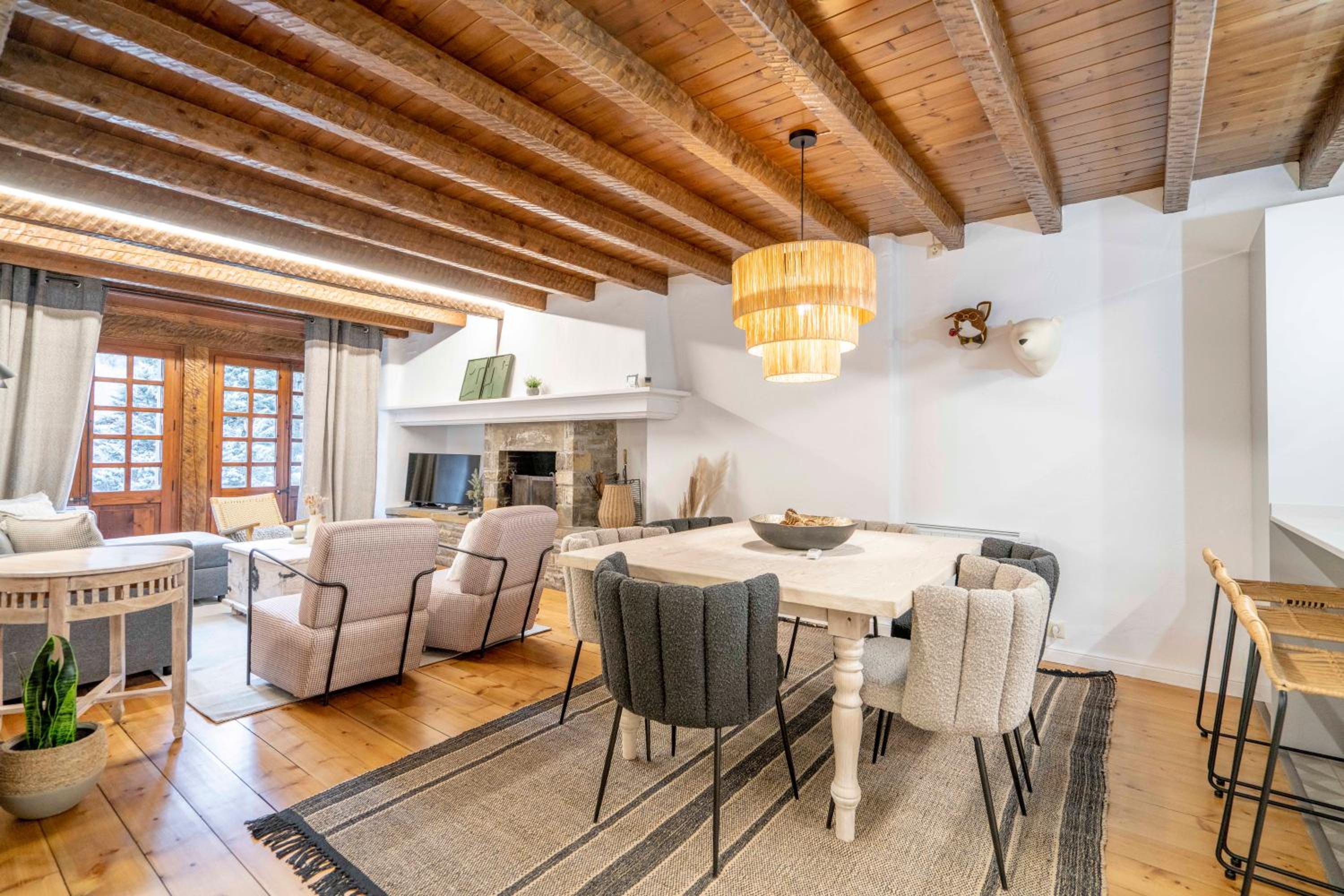 Four-Bedroom House photo 2