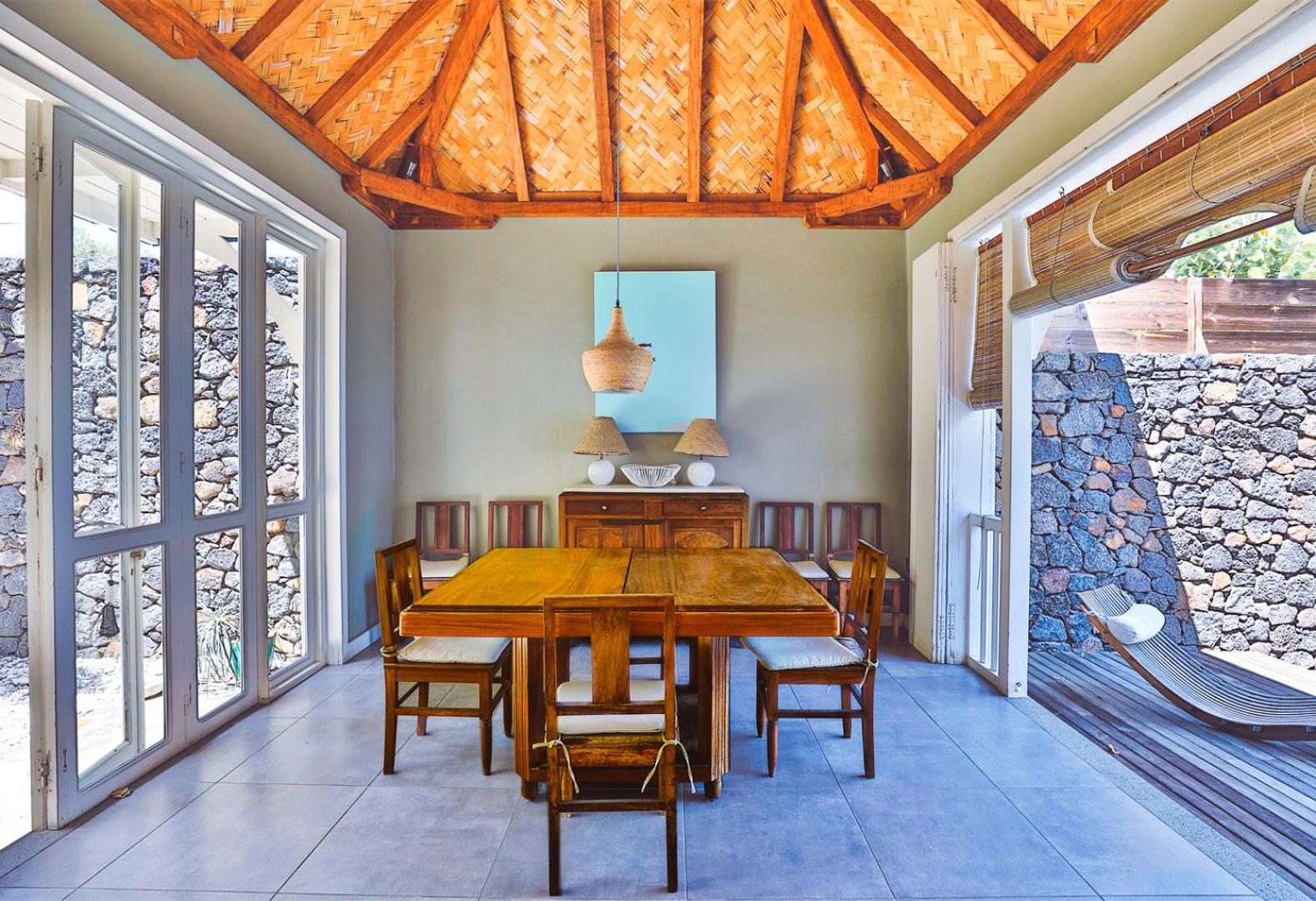 Three-Bedroom Villa photo 2