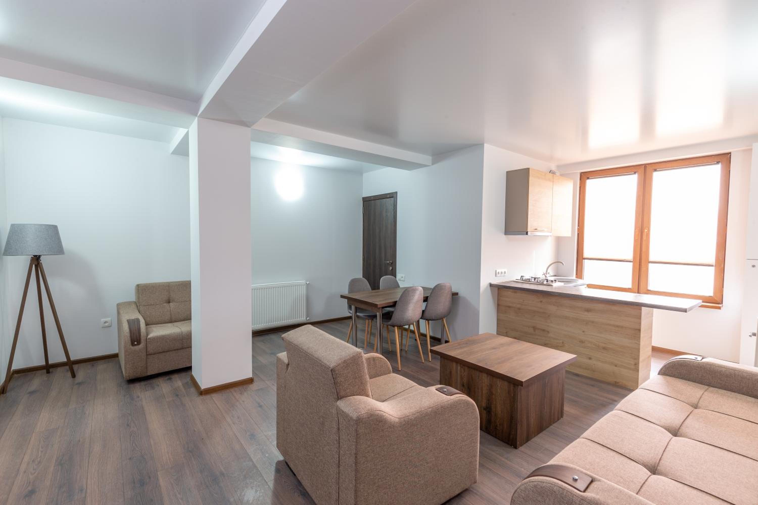 Apartment with Balcony - Photo 3
