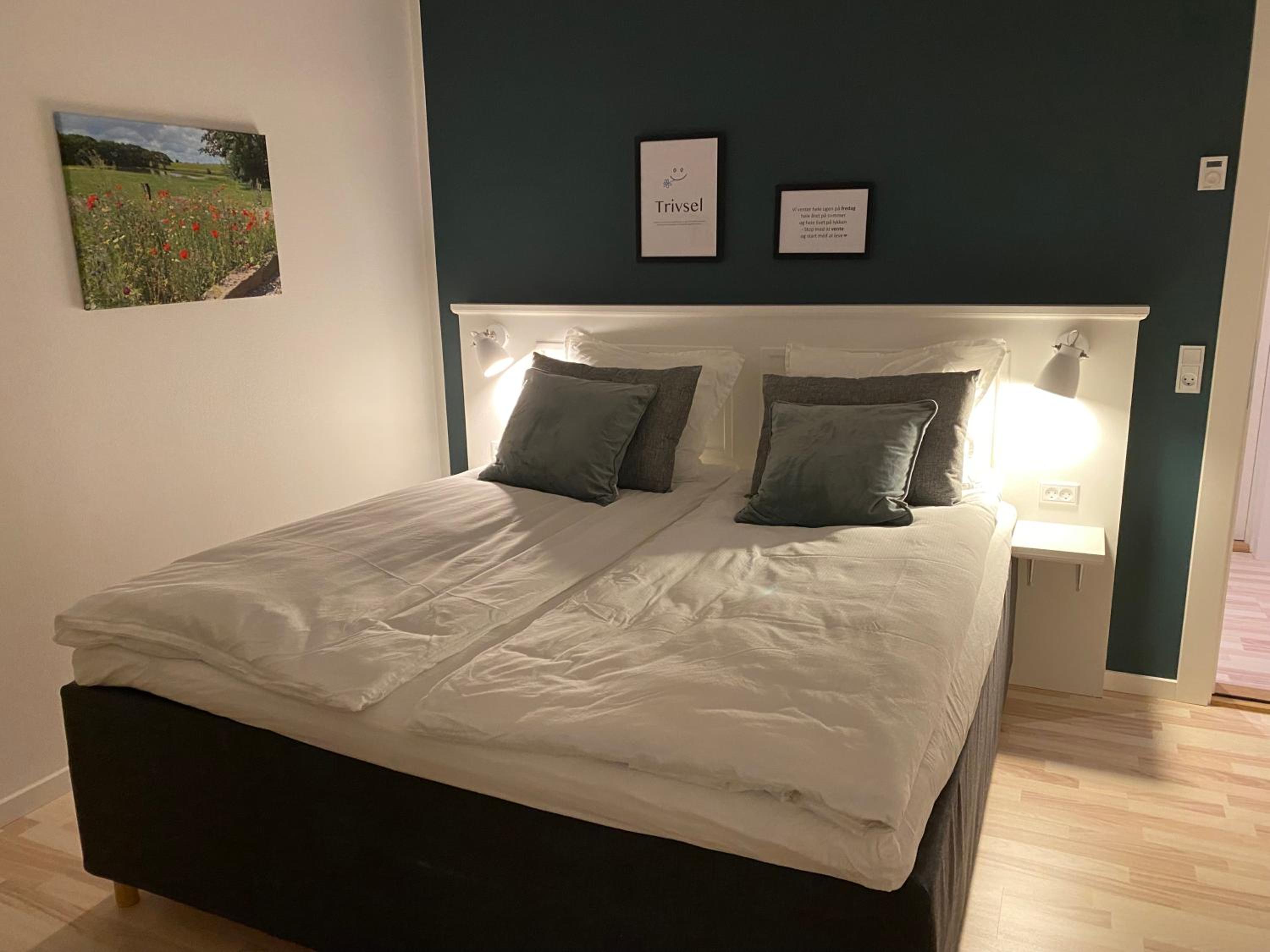 Deluxe King Room photo 1