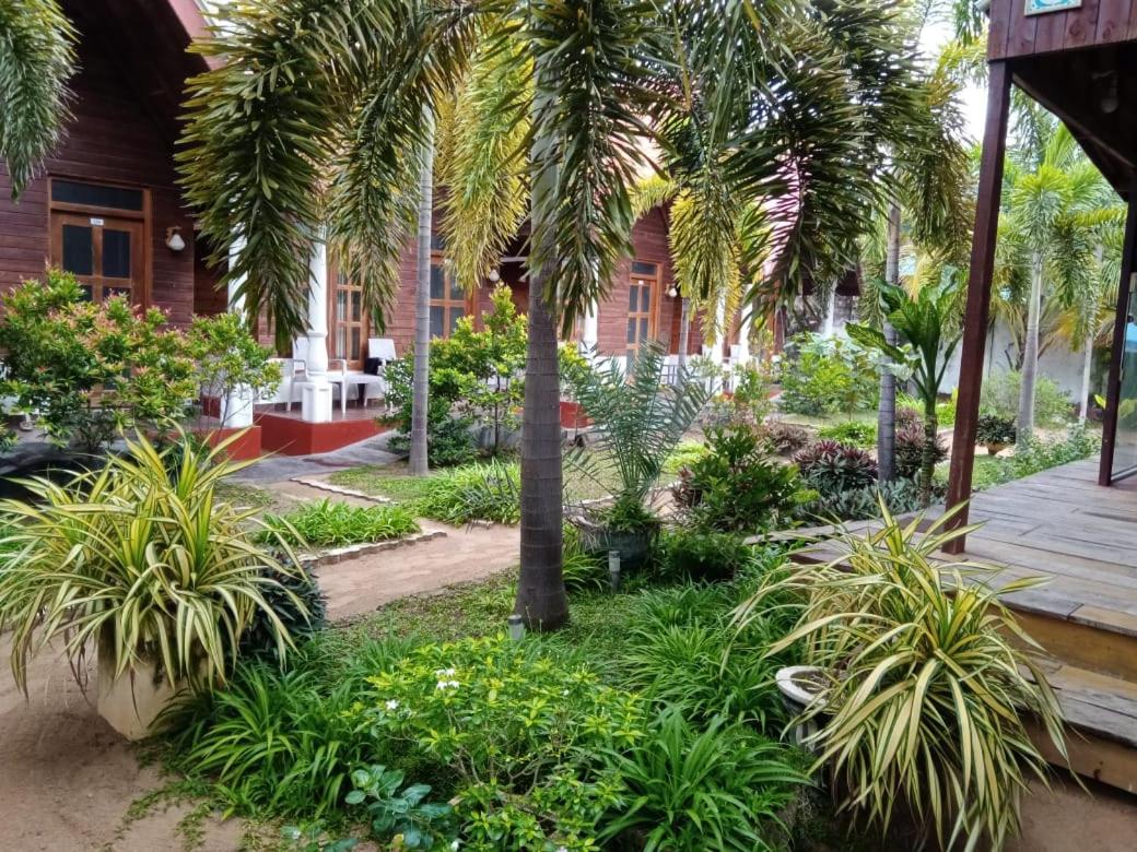Deluxe Double or Twin Room with Garden View