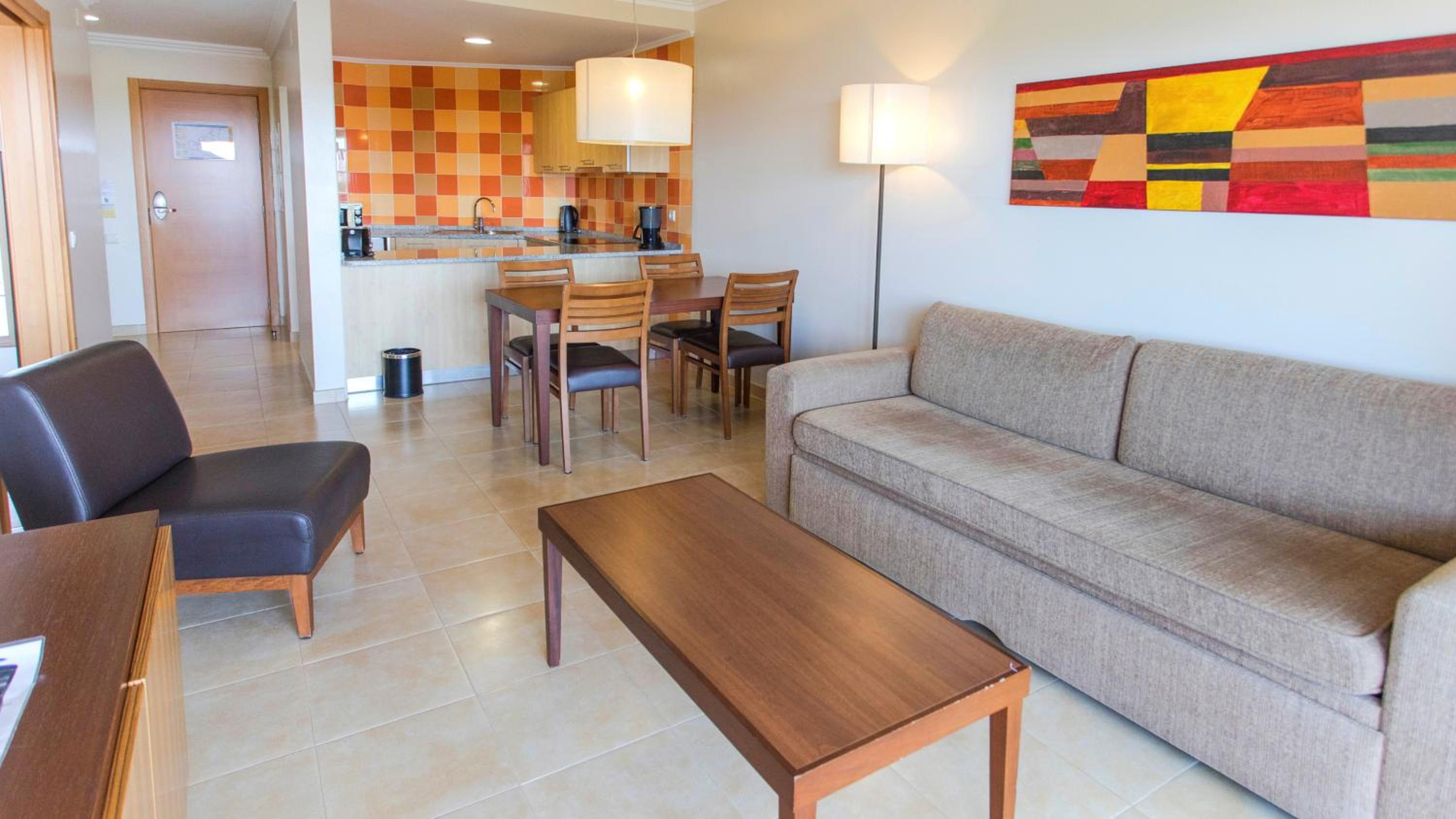 One-Bedroom Apartment with Sea View - Photo 3