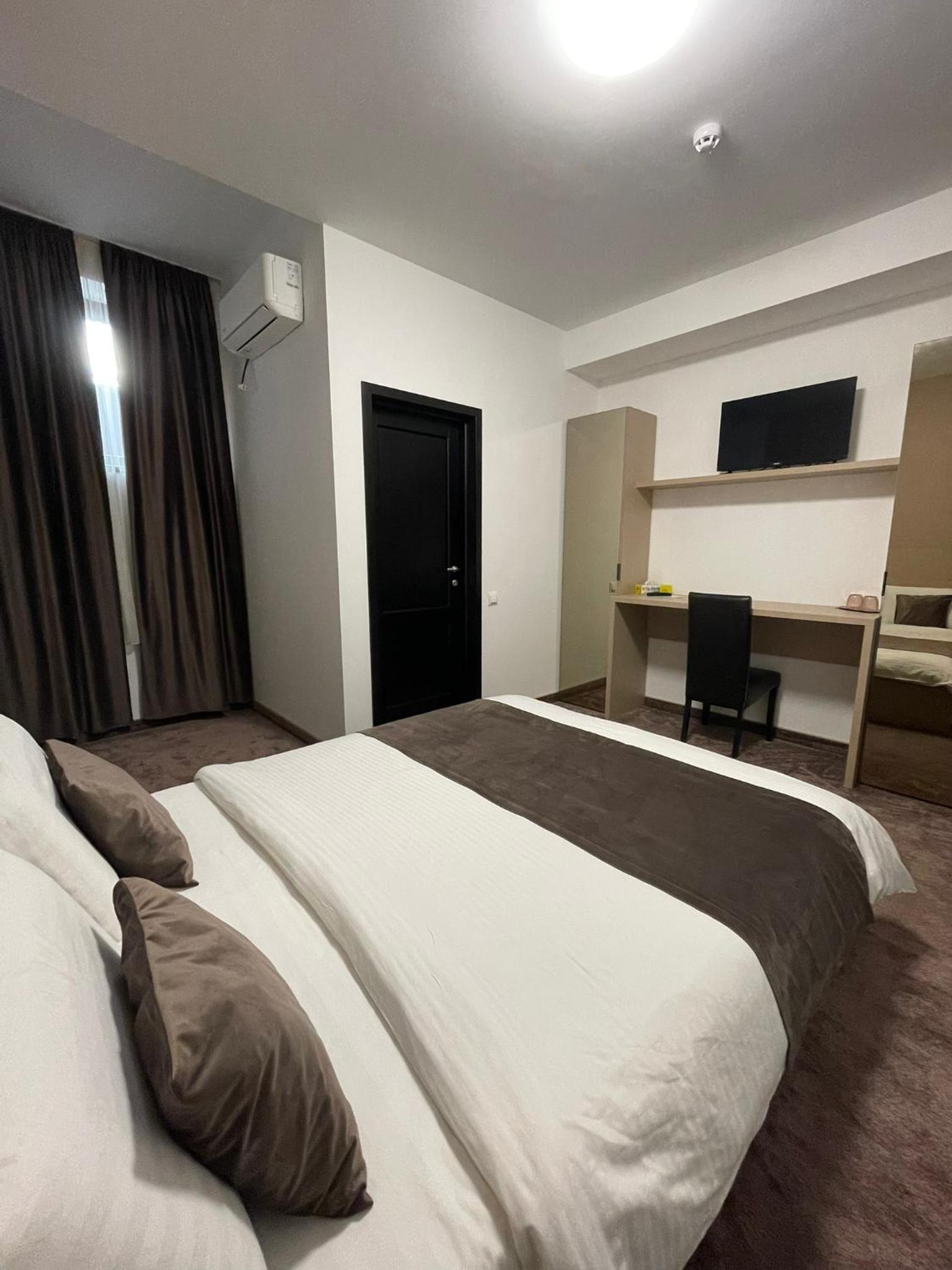 Deluxe Double Room - Photo 5